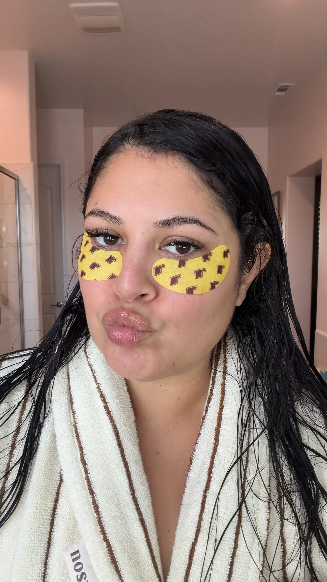 Little self care 💛🤎✨

#LTKgrwm #LTKmomlife #LTKselfcare