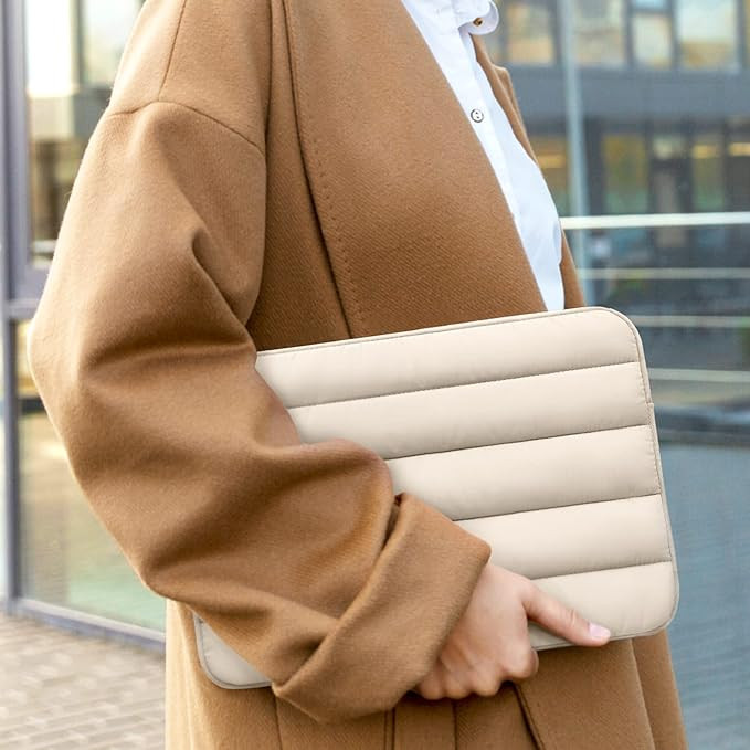 Vandel - The Original Puffy Laptop Sleeve 13-14 Inch Laptop Sleeve. Beige Laptop Sleeve for Women... | Amazon (US)