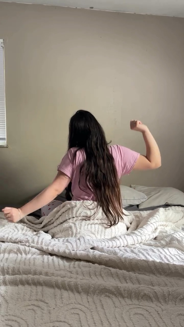 Mi dia a dia como creadora de contenido.Lo que grabe fueron tiempos donde mi bebe estaba entretenida asique porfa es bastante esfuerzo para darles un contenido unico mio a cambio de tu motivación 💗

#maternidad #dia #undíaconmigo #reflexión

#LTKFallSale #LTKFamily #LTKHome