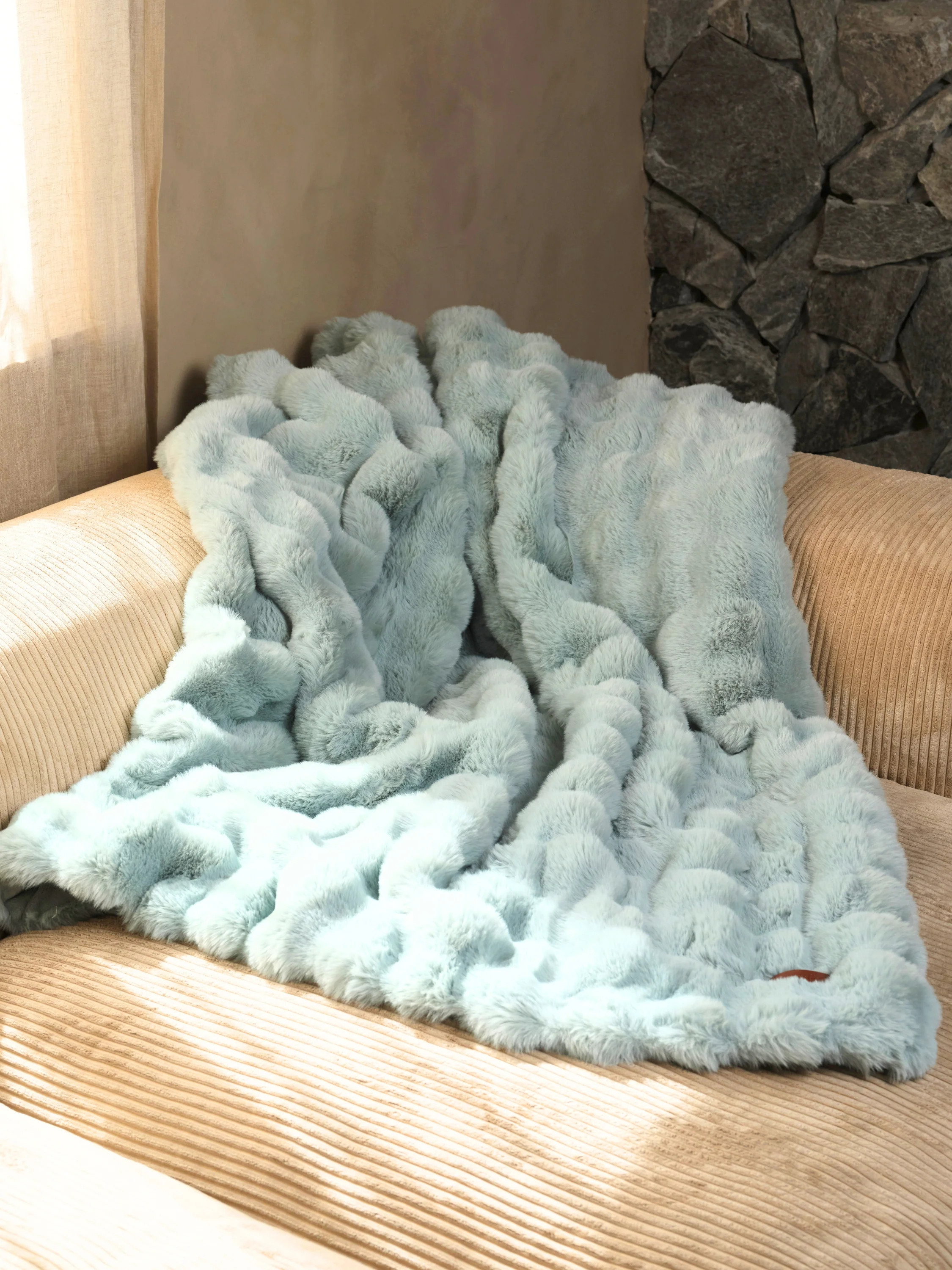 Comfrt Ember Heated Blanket | Sea Glass | Comfrt