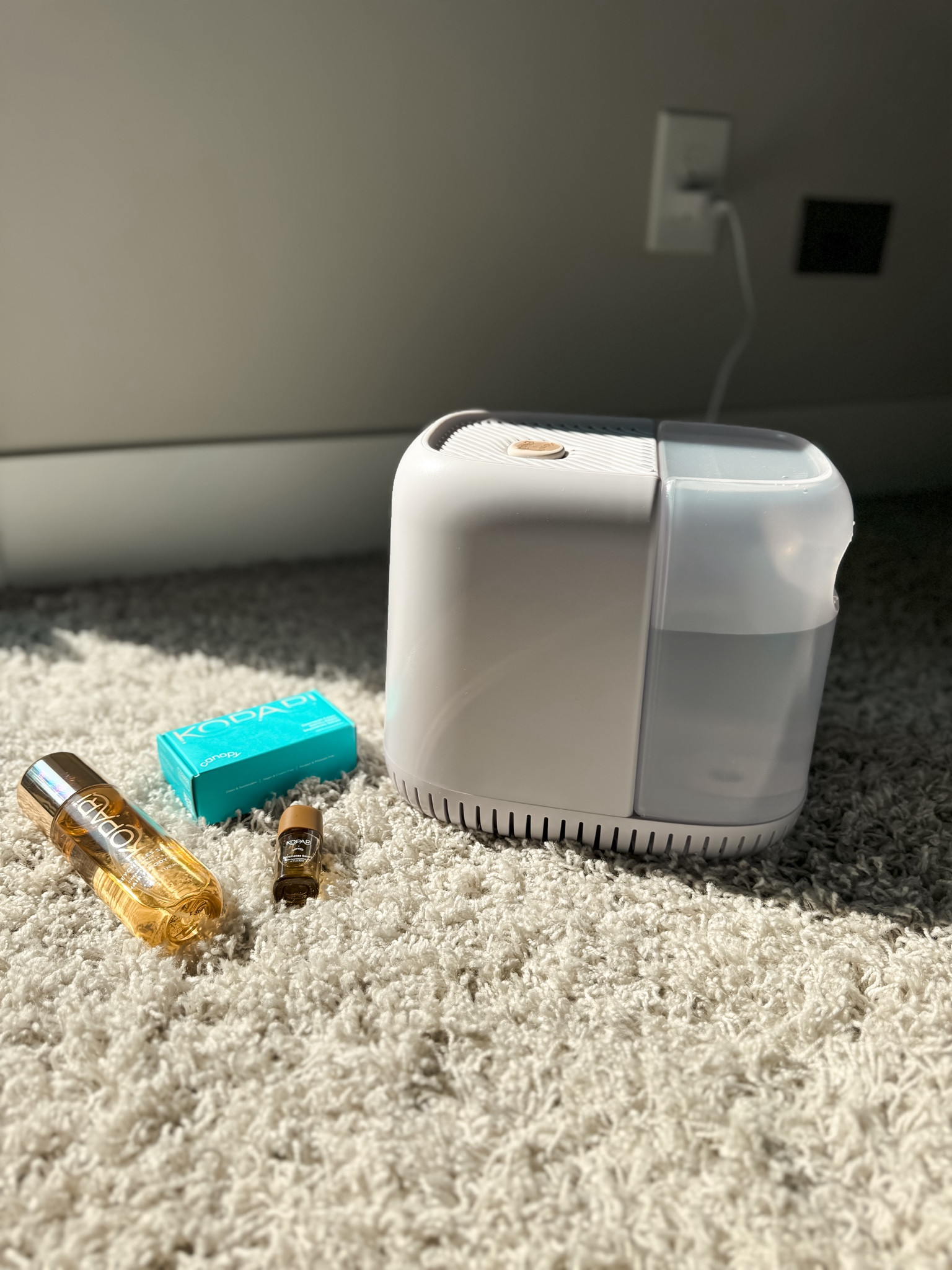Save at kopari with code JENNA15OFF
humidifier for fall and winter months with paradise vibes thanks to koparis hair and body mist fragrance oils 