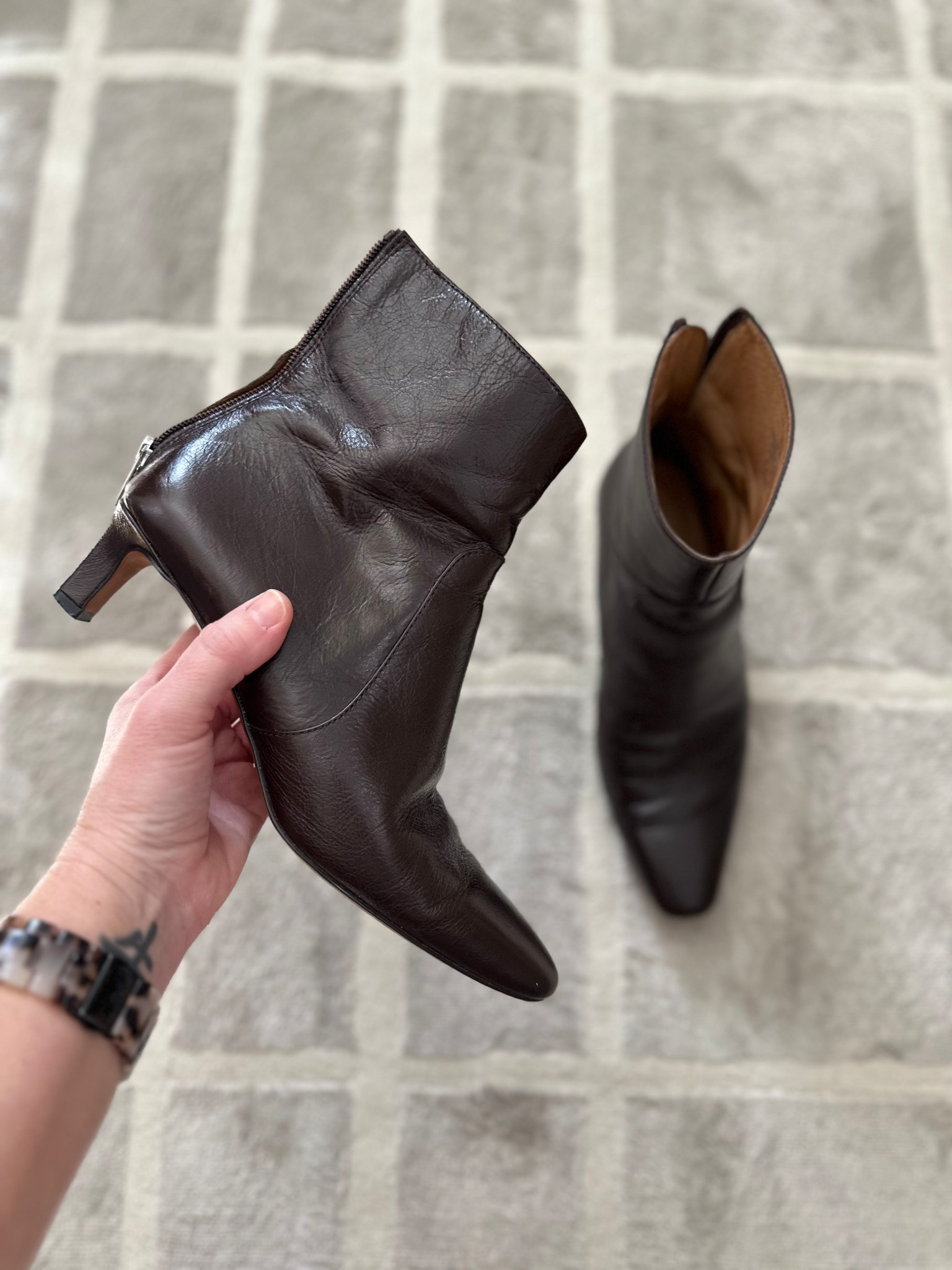 My loves. Have them in black too! Tts. 
I love a kitten heel. I think they’re so classic, timeless and give quiet luxury or old money vibes! @Madewell 

#LTKWorkwear #LTKgrwm #LTKOver40