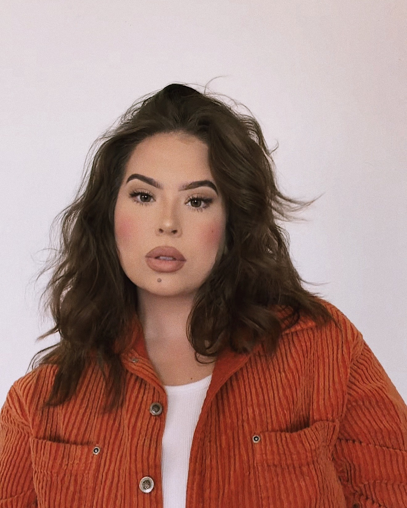 Plus Size Beauty • Makeup of the Day
FACE: makeuprevolution IRL Filter Foundation • milanicosmetics Cream Bronzer & Conceal + Perfect Shine Proof Powder • rarebeauty Liquid Blush "happy" • elfcosmetics Matte Camo Concealer
BROWS: nyxcosmetics Lift & Snatch Brown Pen
LIPS: elfcosmetics Lipliner "baddest beige" • nyxcosmetics Butter Gloss "creme brulee"

Jacket is thrifted but I found some similar ♡ 


#LTKBeauty #LTKMidsize #LTKPlusSize