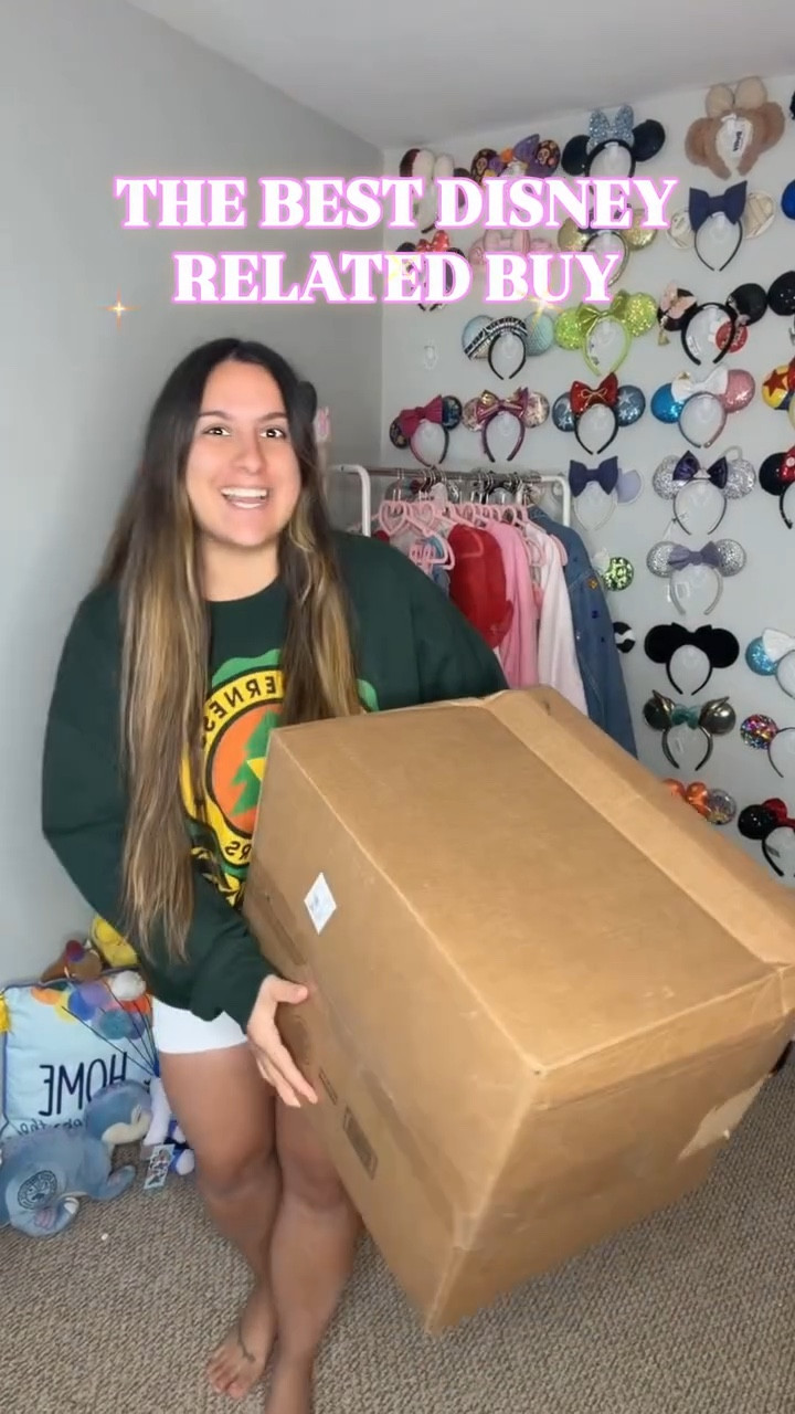 Disney Pillow 🛍️

I have been searching for these pillows for so long and I can’t believe they’re finally accessible and on Amazon!!🤭

I’m not even joking when I say I hit the buy button so quickly, I couldn’t gatekeep these pillows. I had to share them with you. Make sure you tag a Disney loving a friend who will appreciate having one of these in their home.💖 

#disneyresorts #disneyparks #disneyessentials