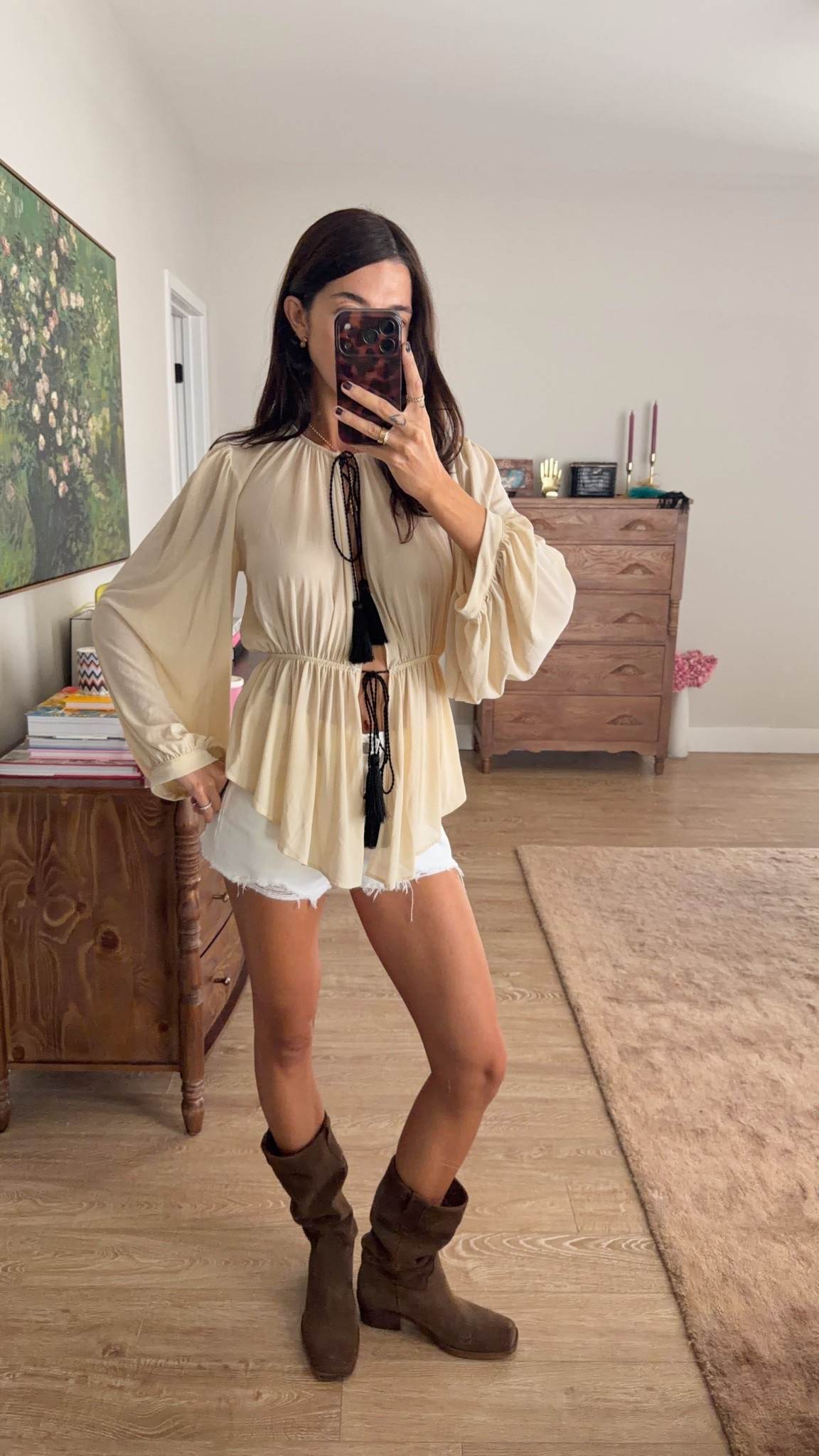 Autumn outfit! S top, 24 shorts and TTS boots

#LTKSeasonal #LTKootd #LTKNYFW