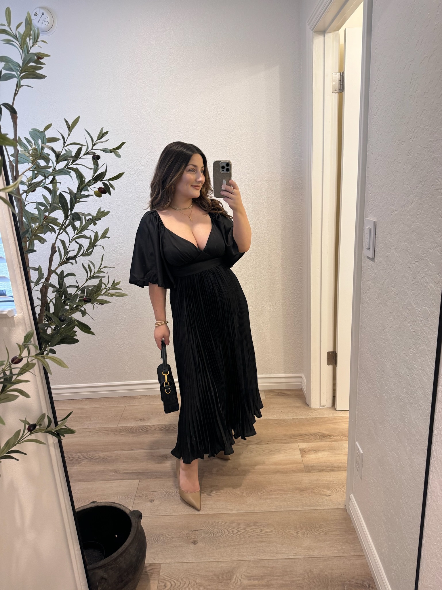 Petite friendly dress with deep v neckline, empire waist and flutter sleeves!! Love the pleated skirt!!! 

Size small 

You can use code: Mimipluswill15 for $$ off!! 

Petite friendly dresses, wedding guest dress, family photo dress #balticborn #balticbornpartner

#LTKHoliday #LTKWedding #LTKFindsUnder100