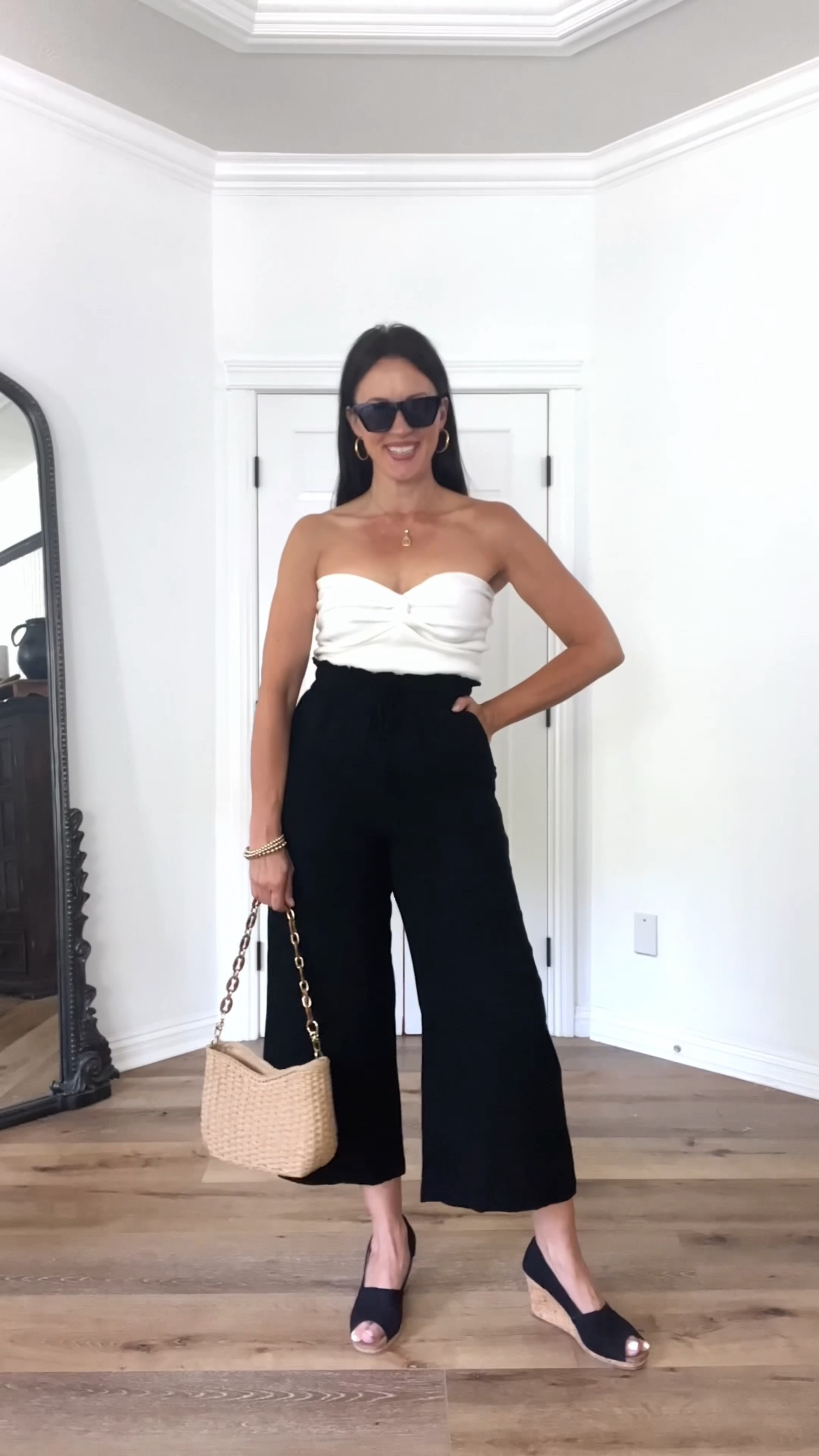 In my flowy pants era for summer. The perfect date night look!

Sizing:
Top-small, very roomy 
Pants-medium (size up if in between).

Summer outfit | cropped black pants | tube top | vacation outfit | black and white outfit | straw bag 



#LTKFindsUnder50 #LTKStyleTip #LTKOver40