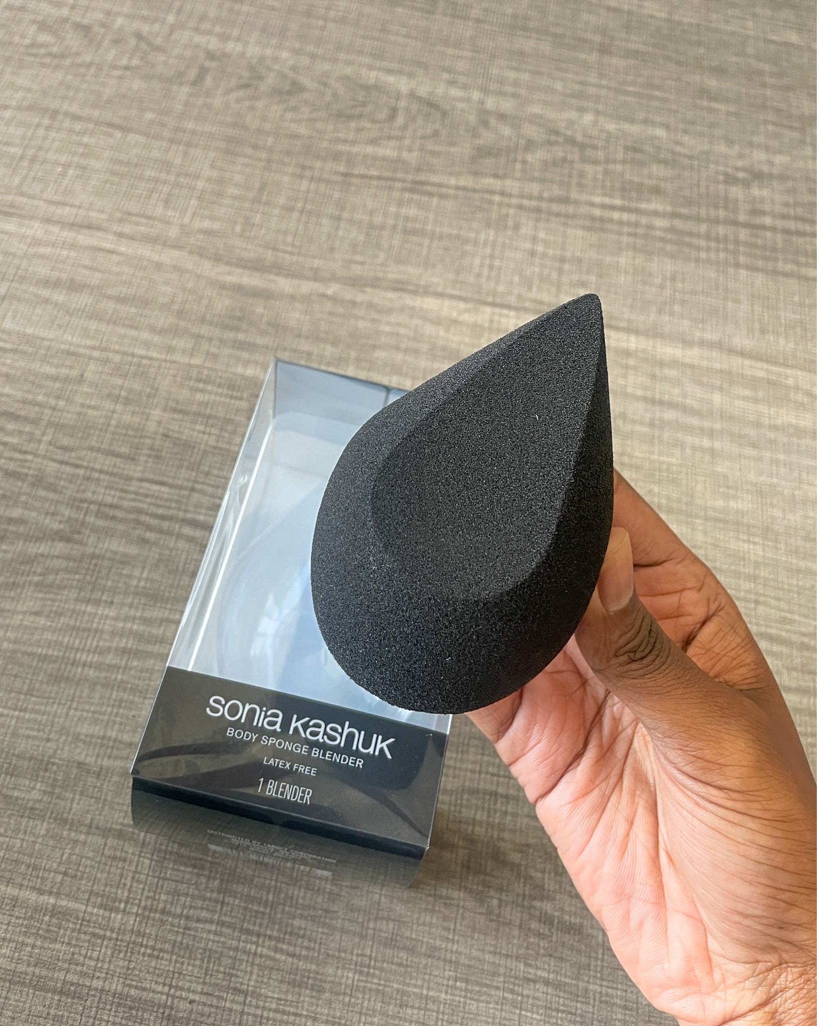Best beauty blender!

#makeuo #beautyblender #beautyhack #makeupsponge #blendingsponge #targetfind #targetbeauty #targetrun

#LTKunder50 #LTKbeauty #LTKFind