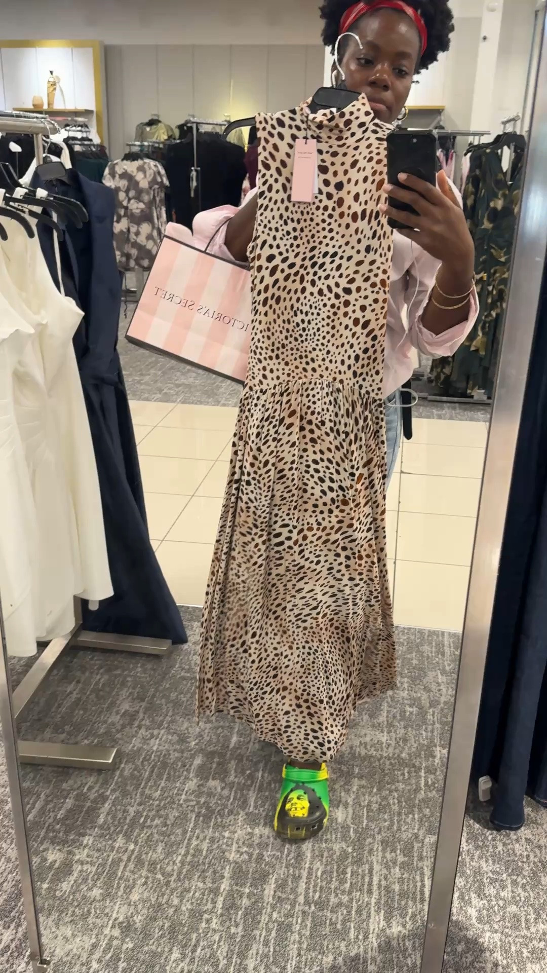 Very cute, very chic. This @Avec les filles dress is just that. And some gold accessories and heels for a chic and elevated look. 

#Dresses #dresses #Falloutfit

#LTKMidsize #LTKTall