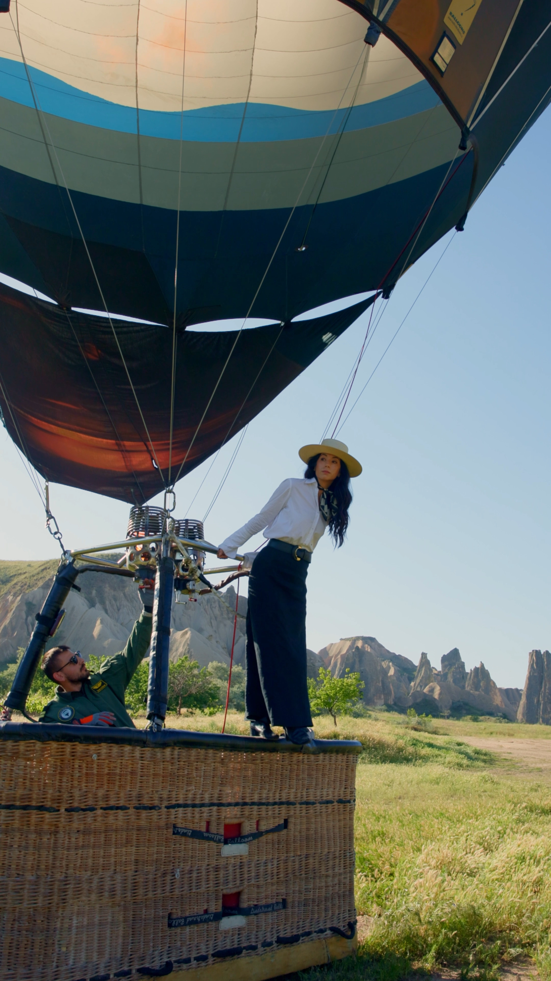 Everything I packed for Cappadocia — very Georgia O’Keeffe coded thanks to Banana Republic 