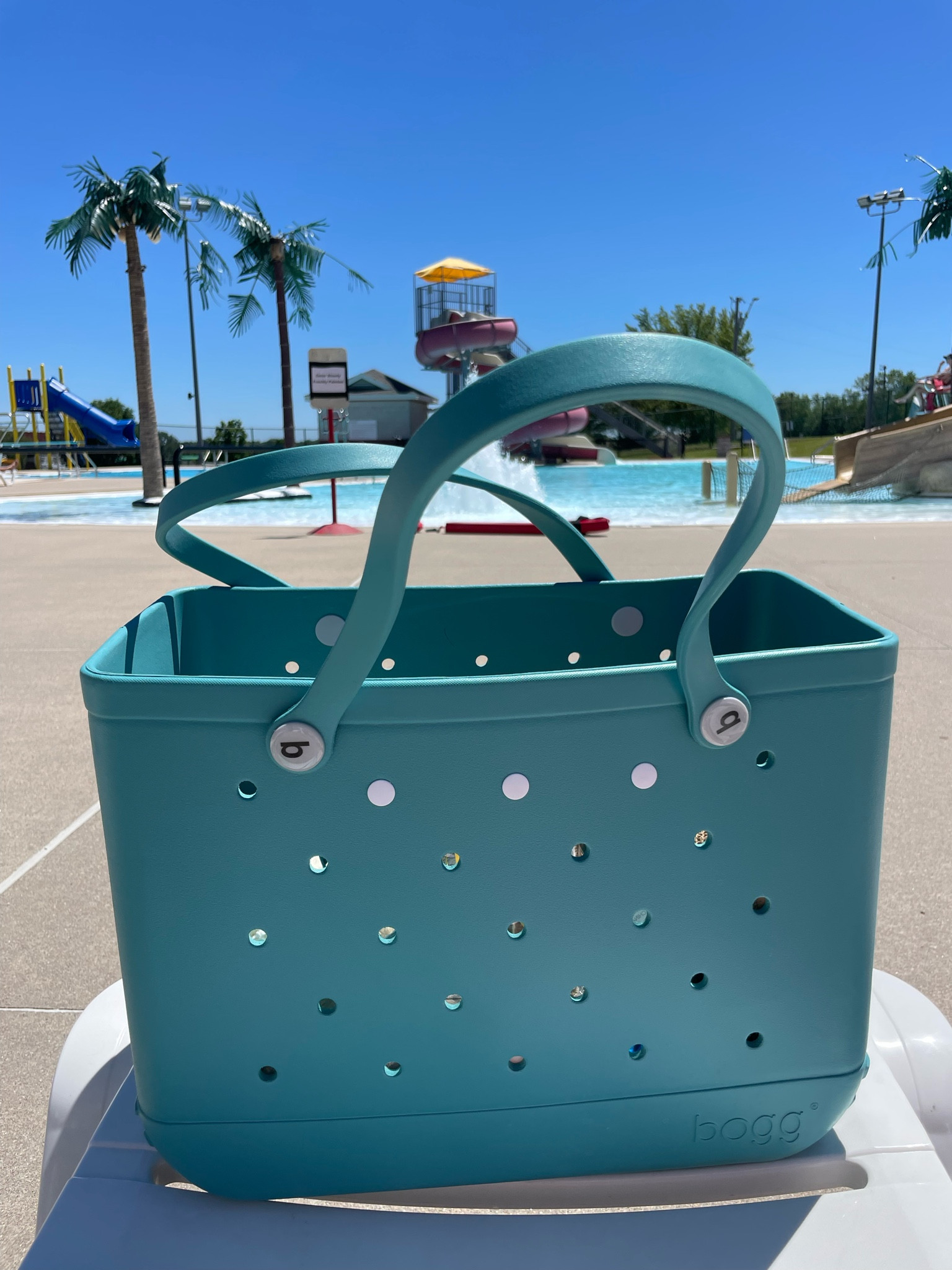 Bogg bag pool bag 

#LTKFindsUnder100 #LTKItBag #LTKSwim