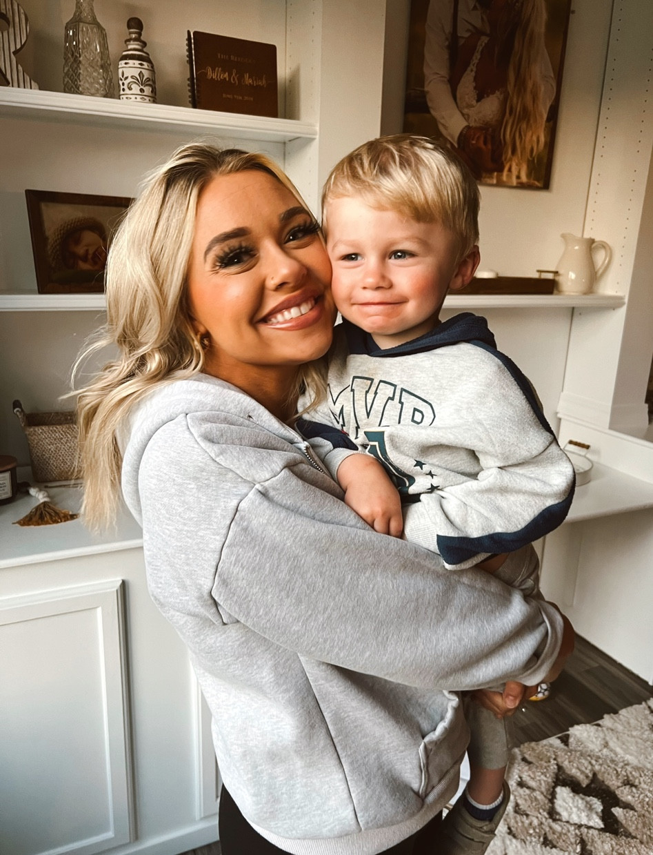 Everyday makeup products , makeup routine beauty hair care skincare wfh work from home life mom 

#LTKbeauty #LTKunder50 #LTKstyletip