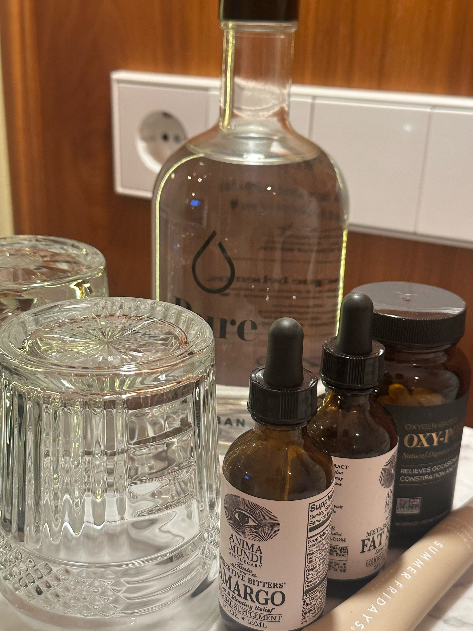 DEBLOATING squad #postflight #travel #blaoting #debloat 

#LTKTravel #LTKFindsUnder100 #LTKFitness