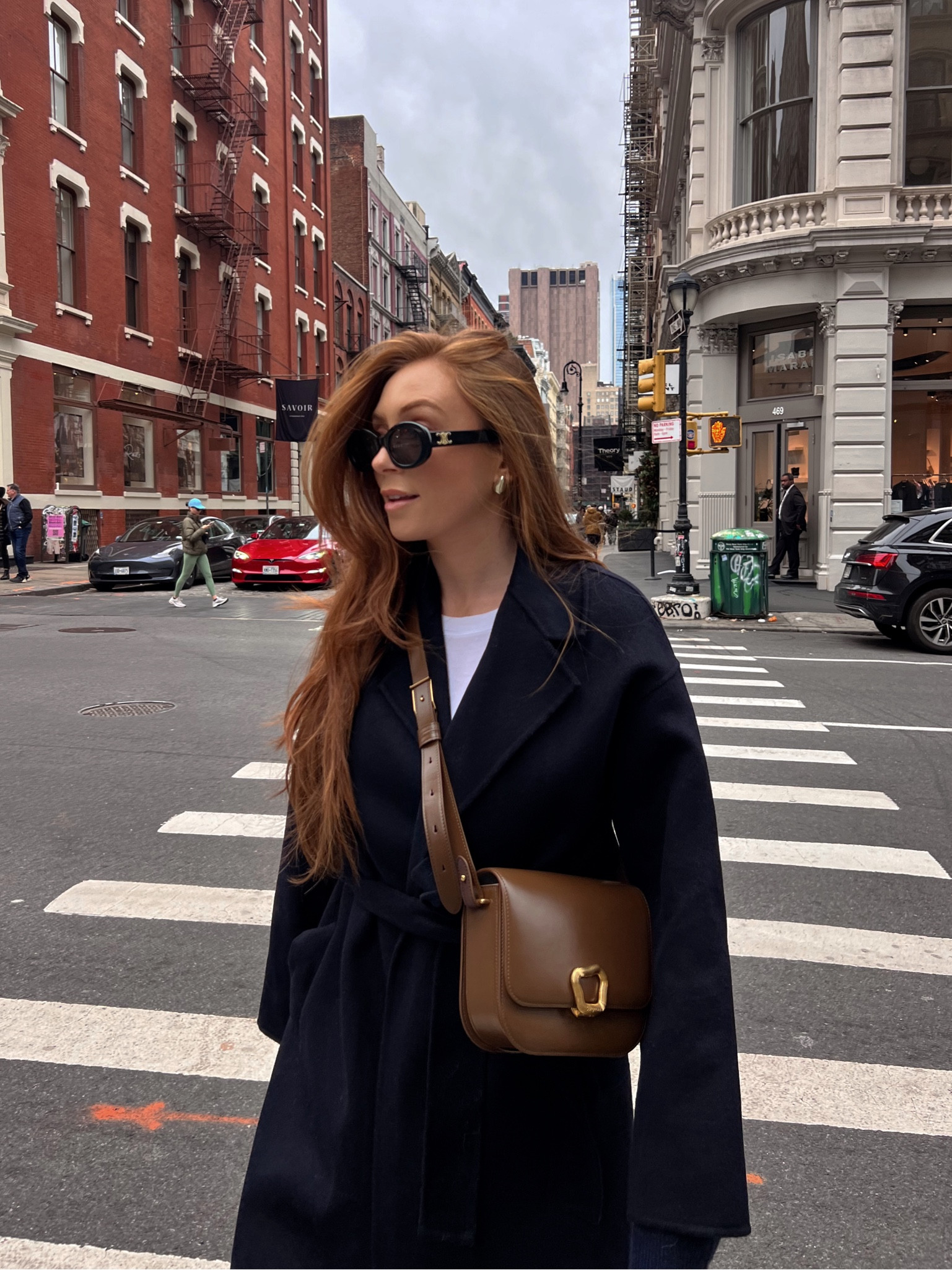 Sunday in Soho 🫶🏻 Navy wool coat and brown crossbody bag 🤎 

#LTKstyletip