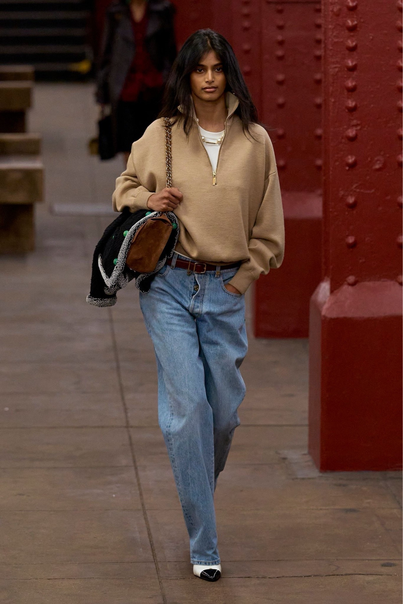 Get the look! This cotton quarter zip sweater is the perfect transition piece for fall and comes in so many great colors ￼