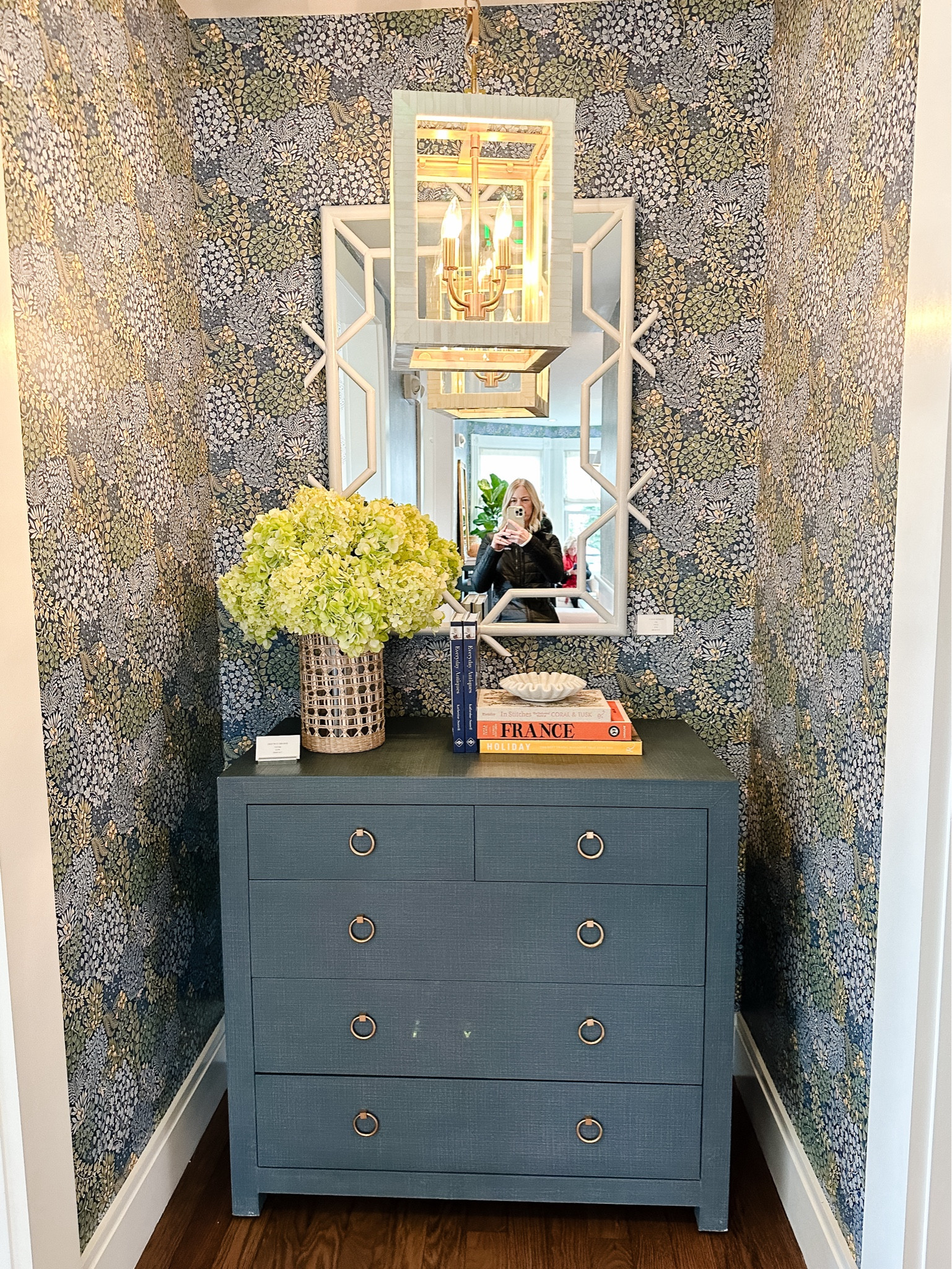 Stopped by the Serena & Lily store and they are having their biggest sale of the year and free shipping! 

coastal decor, dresser, chandelier, mirror, vase

#LTKHome #LTKSaleAlert #LTKCyberWeek