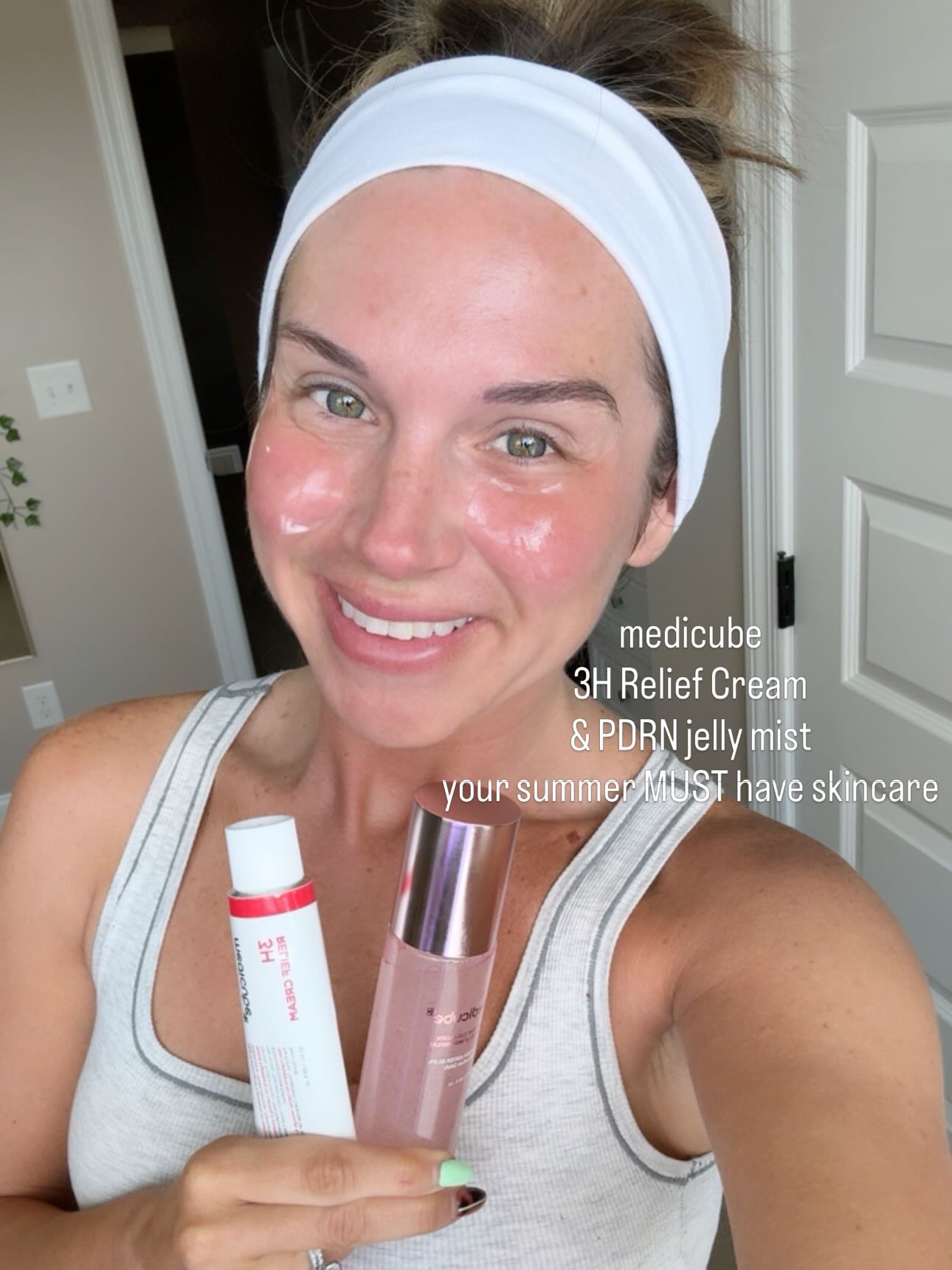 You know those products I show up with and immediately become obsessed with? Yep... these are those things.

Sharing my summertime skincare, the comfiest bra, outdoor flowers for near the pool that make me look like I can garden, a comfy striped matching set I'll be wearing on repeat, built-in bra tank and athletic skort, look for less sneakers that I'm loving, the best sweatpants, summer eyeshadow palette, and my go-to self tanner.  

 #LTKselfcare #LTKActive #LTKBeauty