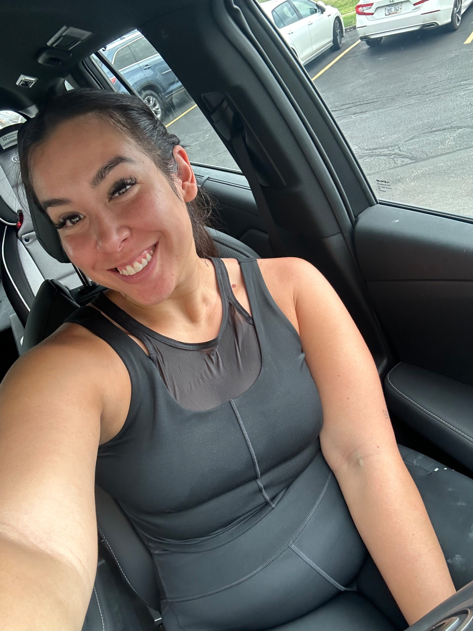 Midsize workout outfit!
-
-
-
Workout outfit, activewear, workout essentials, workout style, active leggings, sports bra, women’s fashion, summer fashion, summer style, summer outfits 

#LTKMidsize #LTKActive #LTKStyleTip