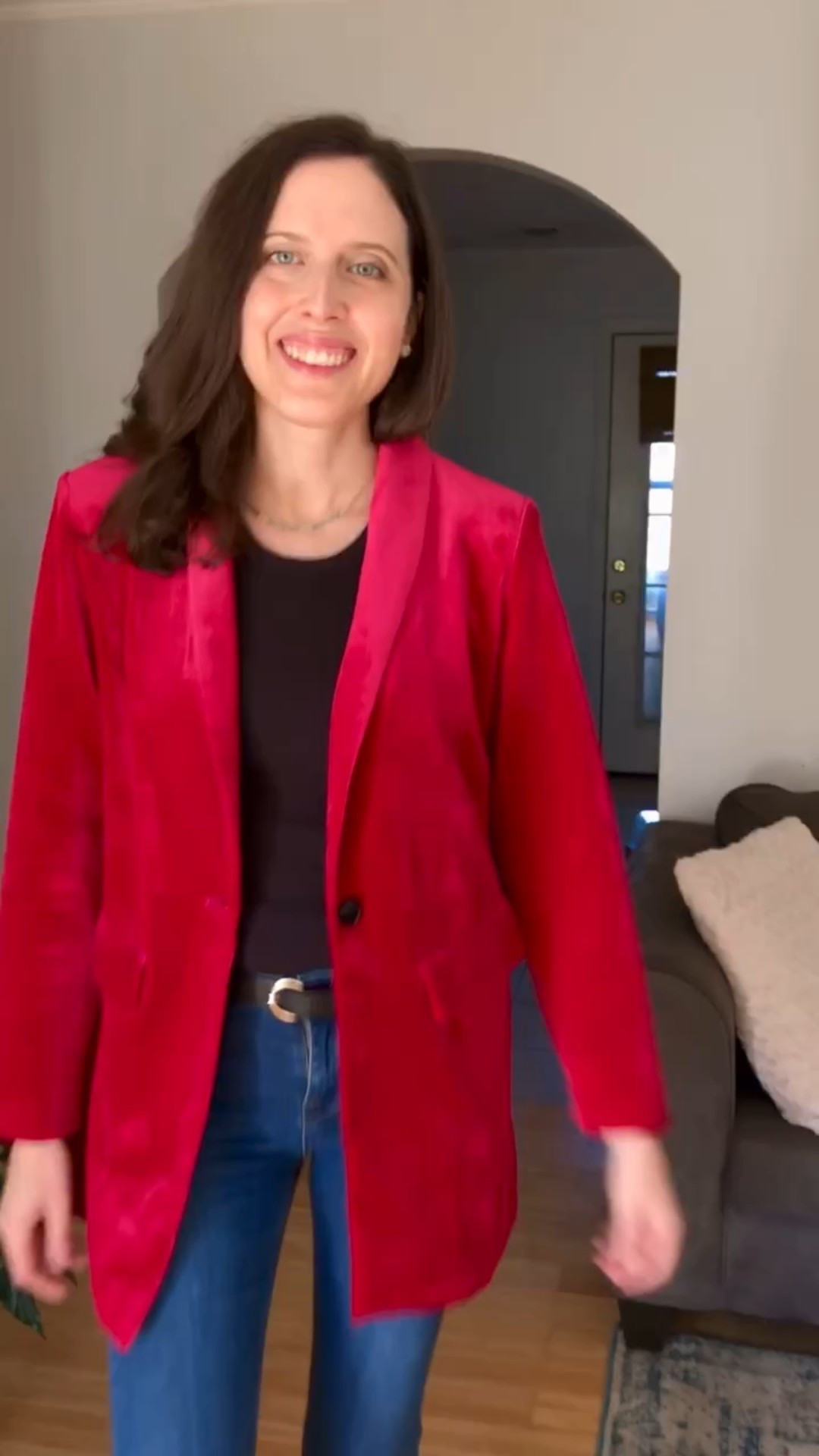 Pink velvet blazer perfect for holiday parties 🩷 Winter outfit

#LTKootd #LTKHoliday #LTKSeasonal