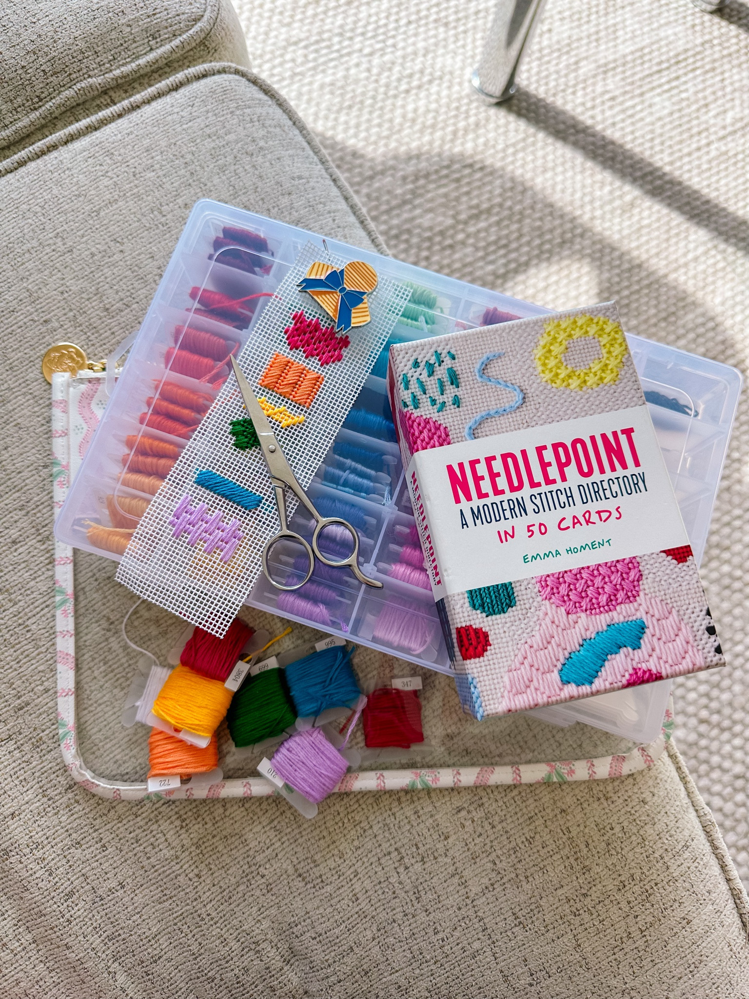 Had a blast today trying out some new stitches from these needlepoint cards!! I love adding in unique stitch patterns to the backgrounds of my canvases, and I can’t wait to use these!! 🩷🪡