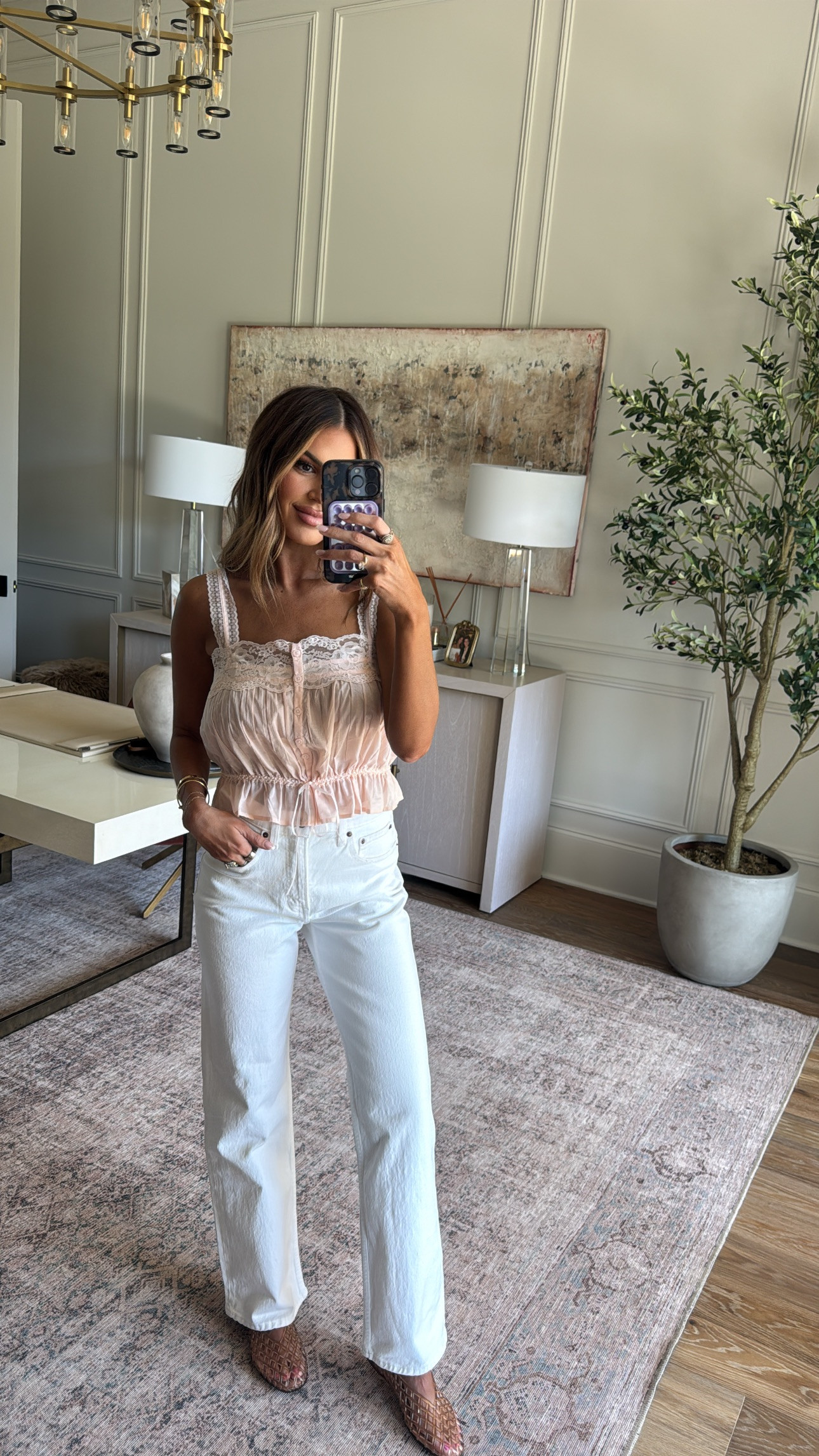 wearing a small in the top and 27 regular in jeans 🤍

@abercrombie #abercrombiepartner 

 