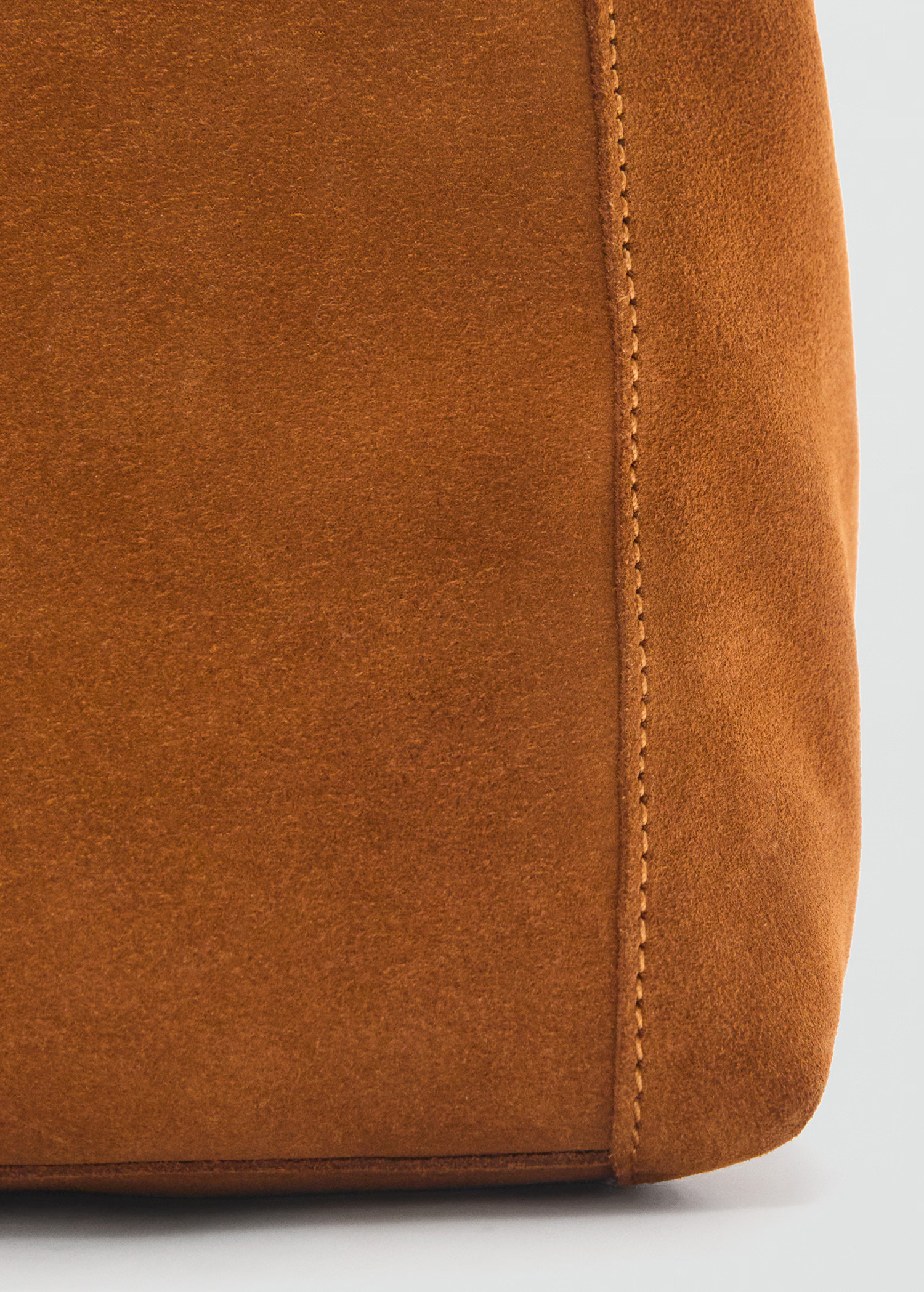 Suede shoulder bag | Mango Canada