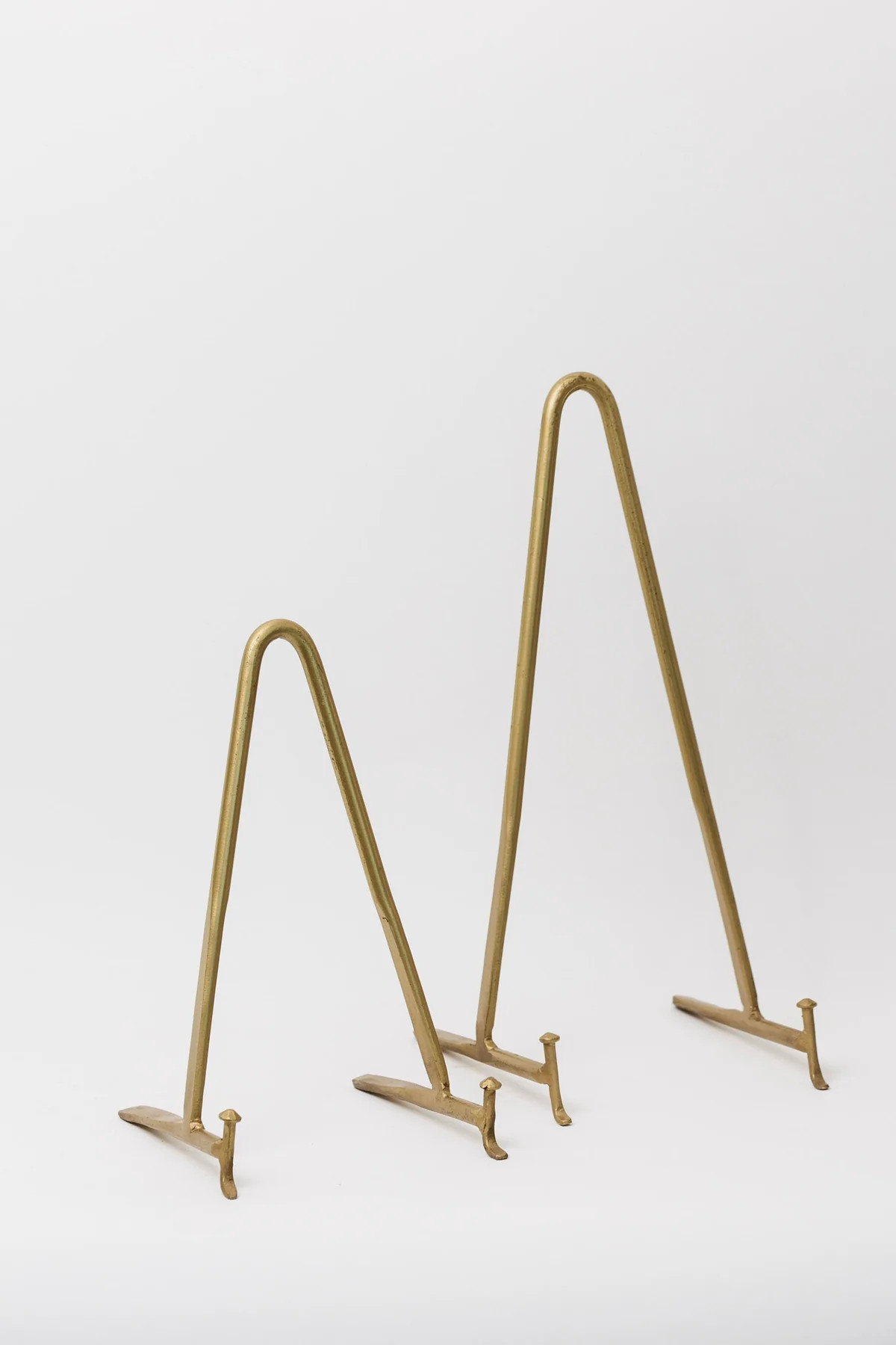 Sightseeing Photo Stand - 2 Sizes | THELIFESTYLEDCO