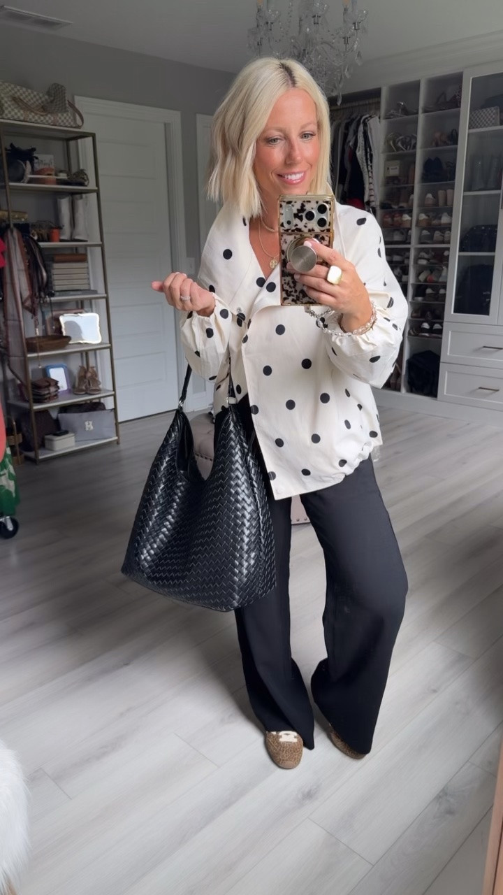 Jacket small (runs oversized)
Pants medium
Shoes TTS!

#LTKSaleAlert #LTKTravel #LTKootd