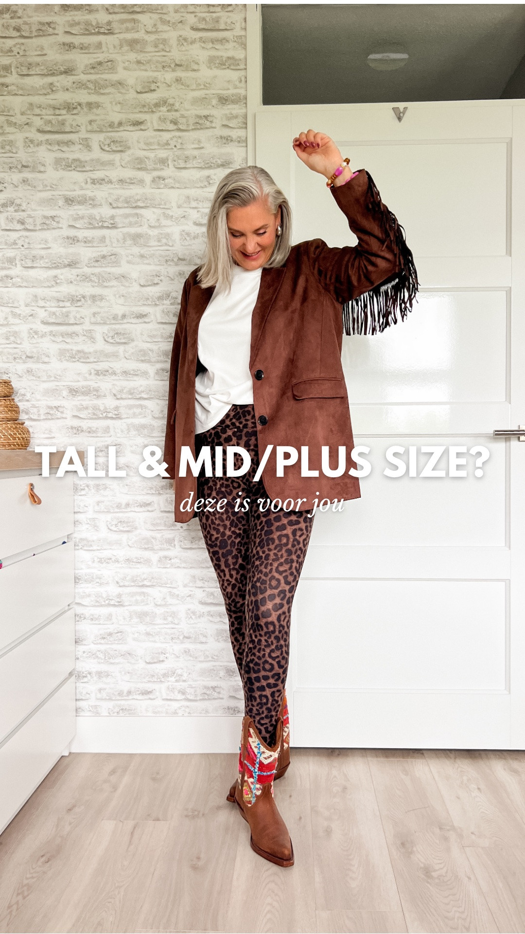 Een paar hele leuke herfst items en alles is verkrijgbaar in plus size! 

✨ Nieuwe klant bij Ulla Popken? Met mijn code Marlous855 krijg je 20% korting bij een minimale bestelwaarde van €39. De korting is alleen geldig voor nieuwe klanten en niet geldig op sale-items.

Fringe blazer, basic t-shirt, leopard legging, jacquard rok en jasje, gestreept shirt, geruite shacket

#LTKnederlands #LTKeurope #LTKautumn