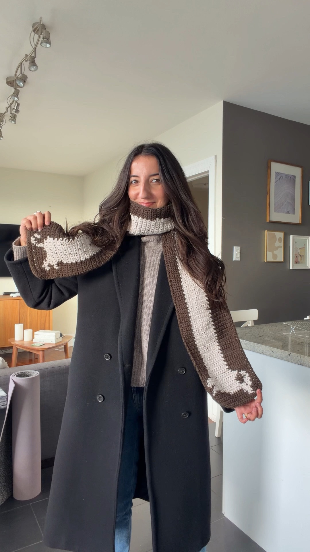 even though I’ve been crocheting for over a year, this is my first wearable crochet project!! it’s far from perfect, but I think it’s so cool that I was able to make something I could actually use 🙈 I’m feeling inspired to tackle a hat next (probably because, as mentioned, it’s FREEZING in Toronto 🥶😰)

the pattern is by @devout_hand !!



#sausagedog #crochetscarf #scarfpattern 