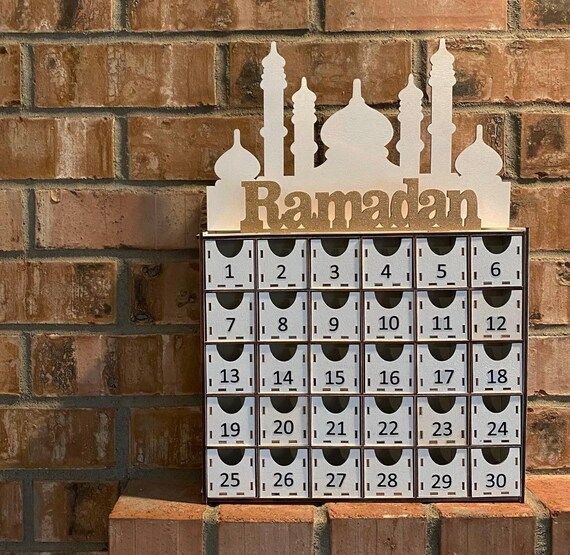 Ramadan Advent Wooden Calendar Box, countdown to Eid | Etsy (US)