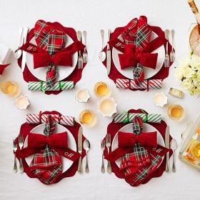 Scalloped Tartan Plaid Dinner Napkins, Set of 4 | Mark and Graham