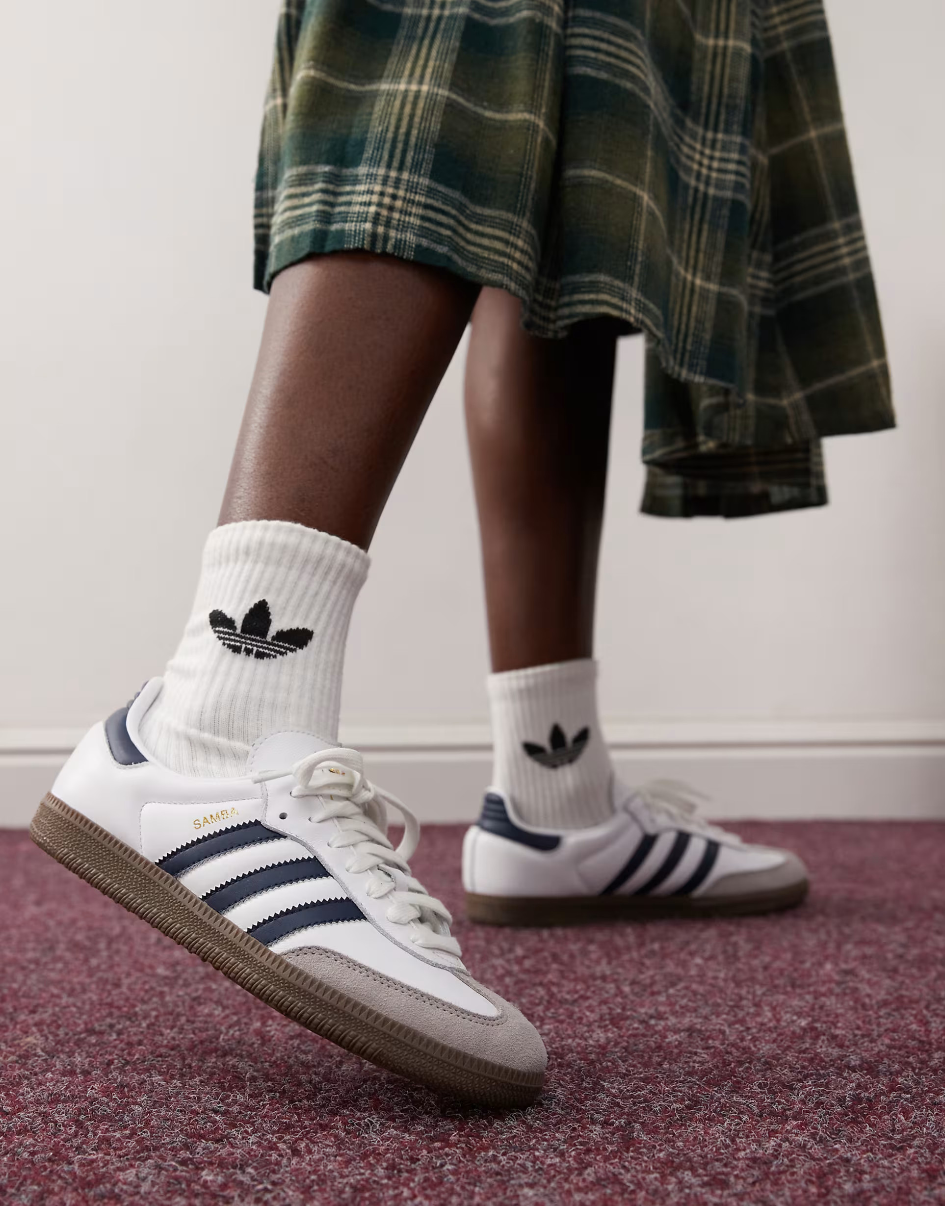 adidas Originals Samba OG trainers in white and navy | ASOS (Global)