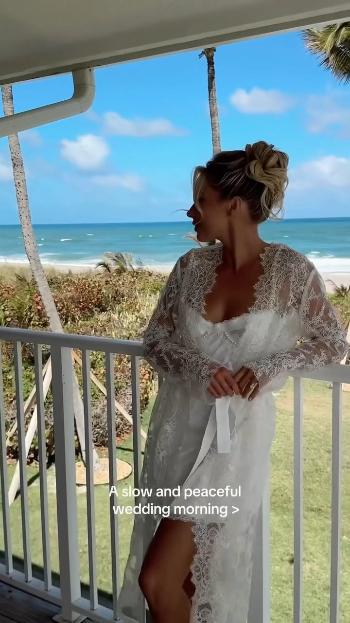 A slow and peaceful wedding morning 🕊️ Robe by @sarehnouri 🤍 

#bride #bridal #wedding #weddingday