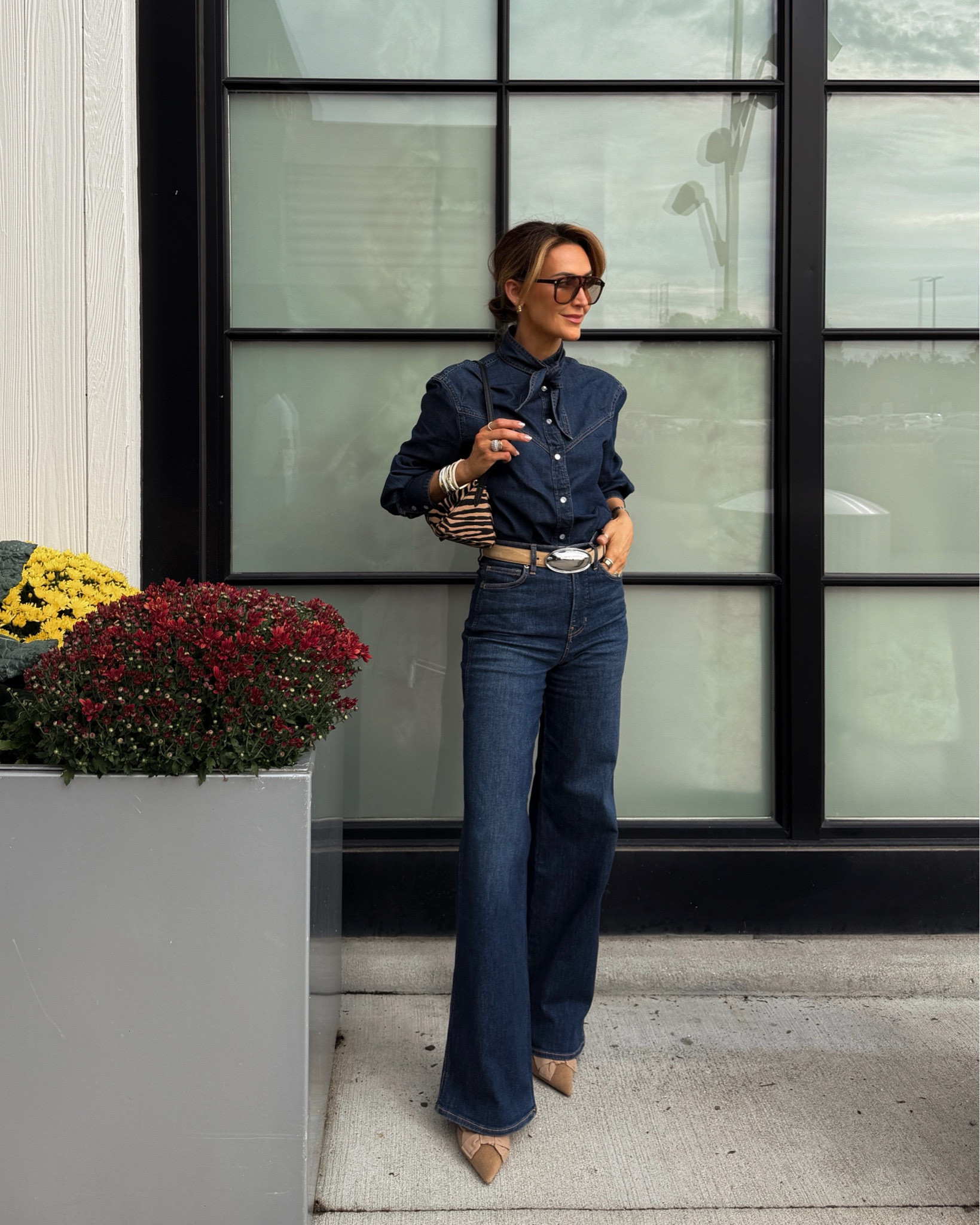 Fall outfit formula: denim on denim with a western flare 🍂🫶🏽

These jeans are my favorite fit and wash of the season (I can’t stop talking about them!) and it just met its match, this sweet western style denim shirt. So manybways to accessorize it. I went for a western-ish vibe. 

Jeans 25/tts lots of stretch, shirt XS
