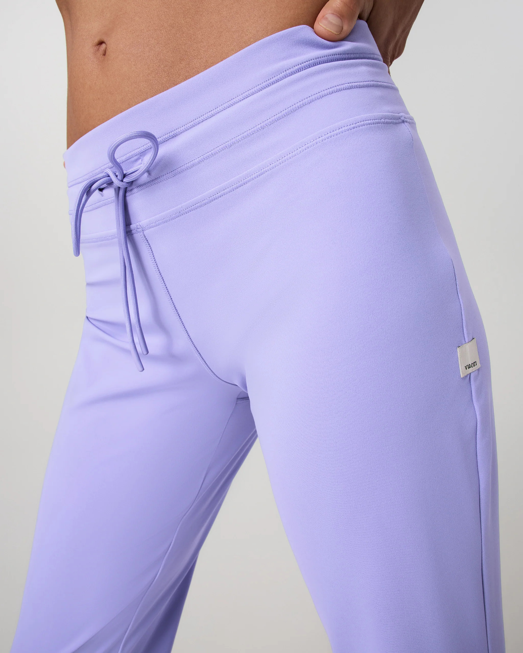 Daily Form Ankle Pant – Women's Hyacinth Mid-Rise Leggings – Leggings – Vuori | Vuori Clothing (US & Canada)