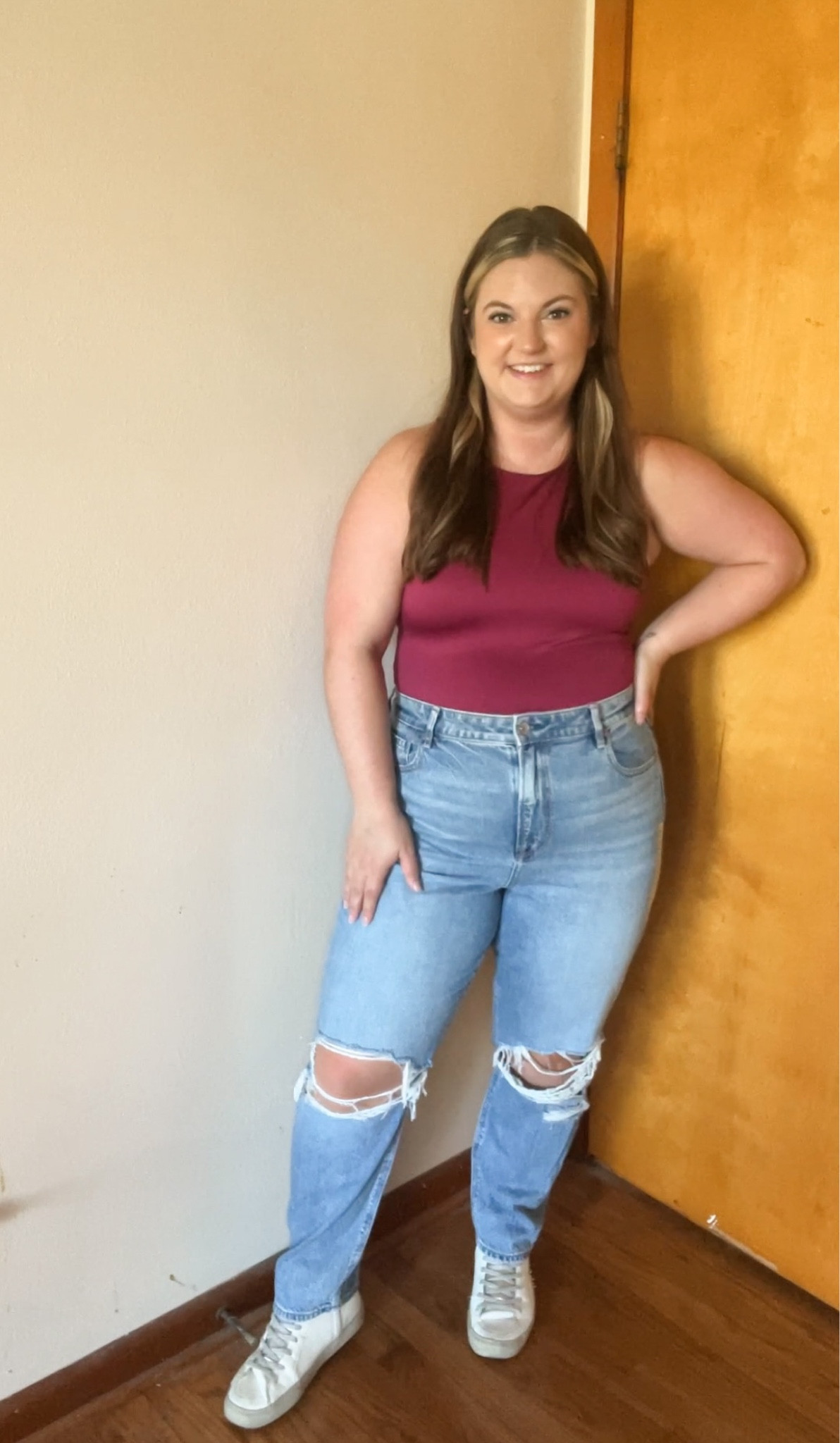 American eagle jeans, mom jeans, non skinny jeans, midsize jeans, denim review

Wearing size 16 but need a 14.

#LTKmidsize #LTKfindsunder50 #LTKsalealert