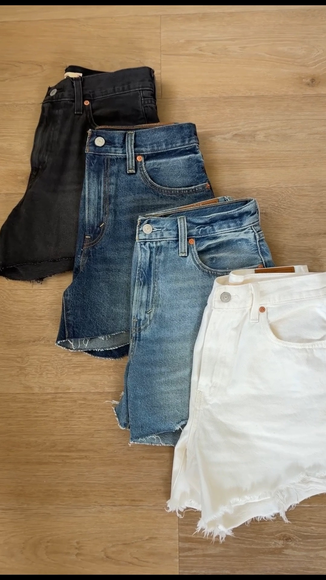 Wearing tts 28 in shorts

USA outfit, Levi’s ribcage shorts, jean shorts, distressed denim shorts, tote, USA tote, scarf, jean jacket, 4th of July outfits, July 4th outfits, soccer game outfit
@levi  #levisltkpartner

#LTKSeasonal #LTKSaleAlert #LTKootd