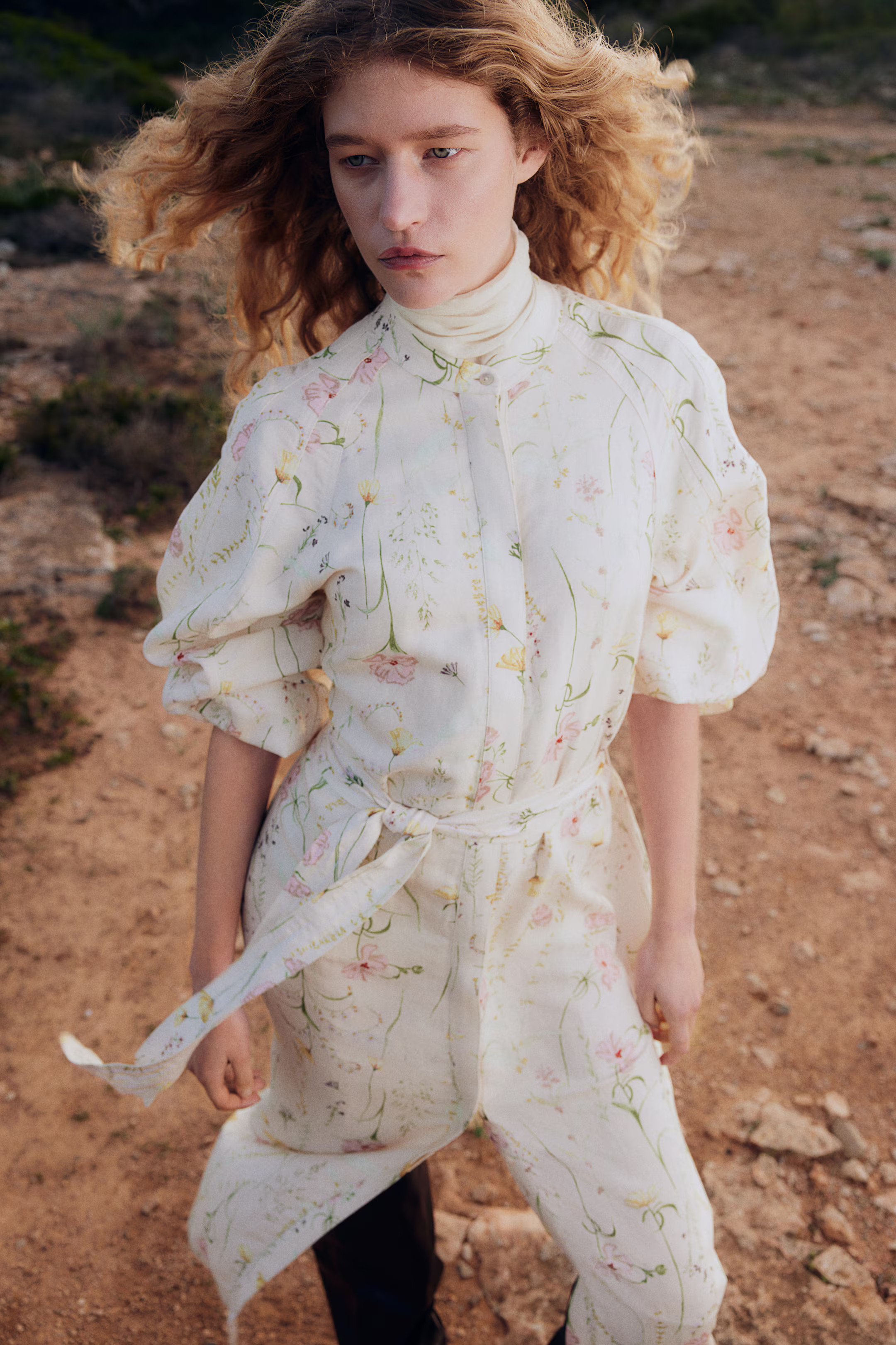 Linen-blend tie-belt dress - Black/Floral - Ladies | H&M GB | H&M (UK, MY, IN, SG, PH, TW, HK)