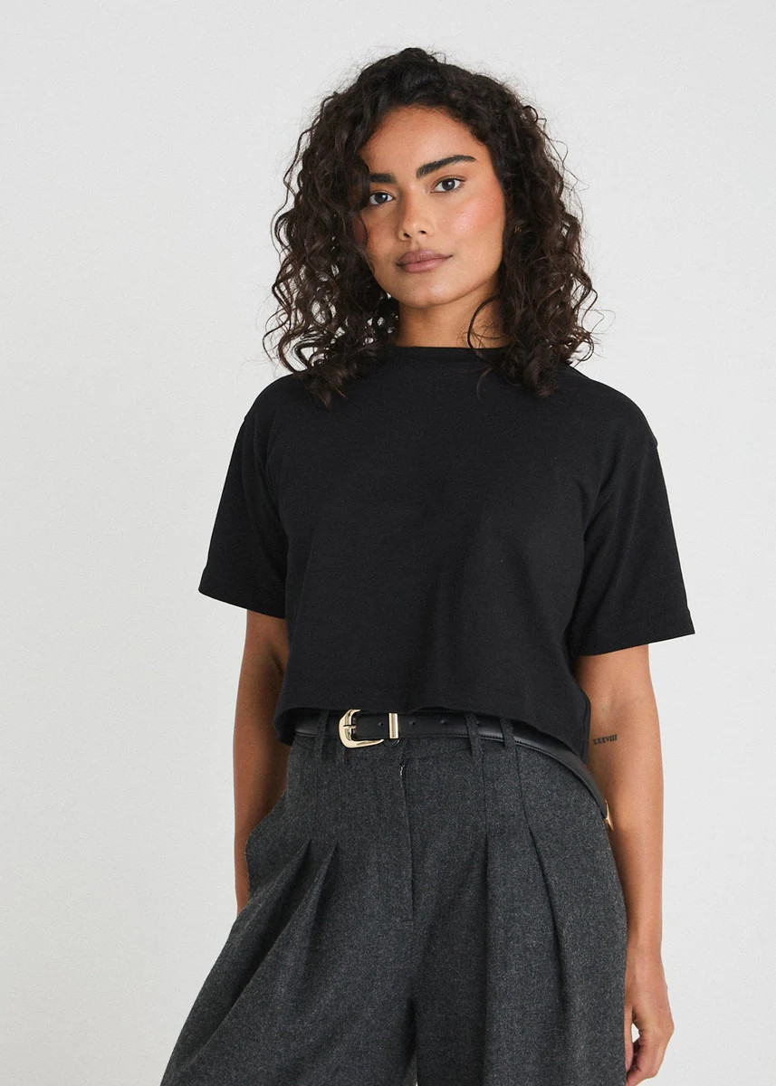THE CROPPED BOXY TEE - BLACK | WAT The Brand