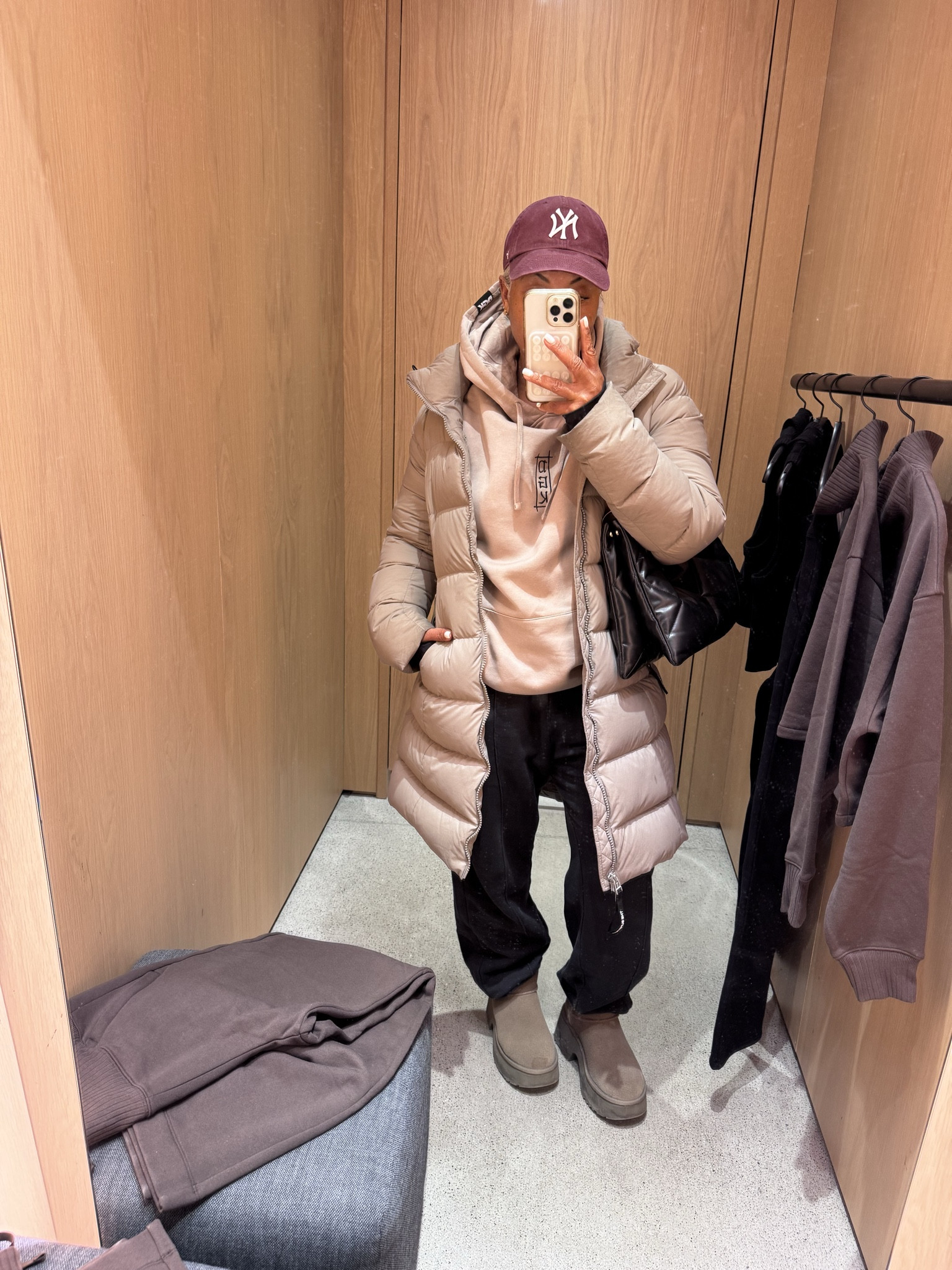 Indulging in some retail therapy at ALO! It’s been a long week

This is my lil ‘running errands’ OOTD 😜

#LTKdayinmylife #LTKootd #LTKHoliday