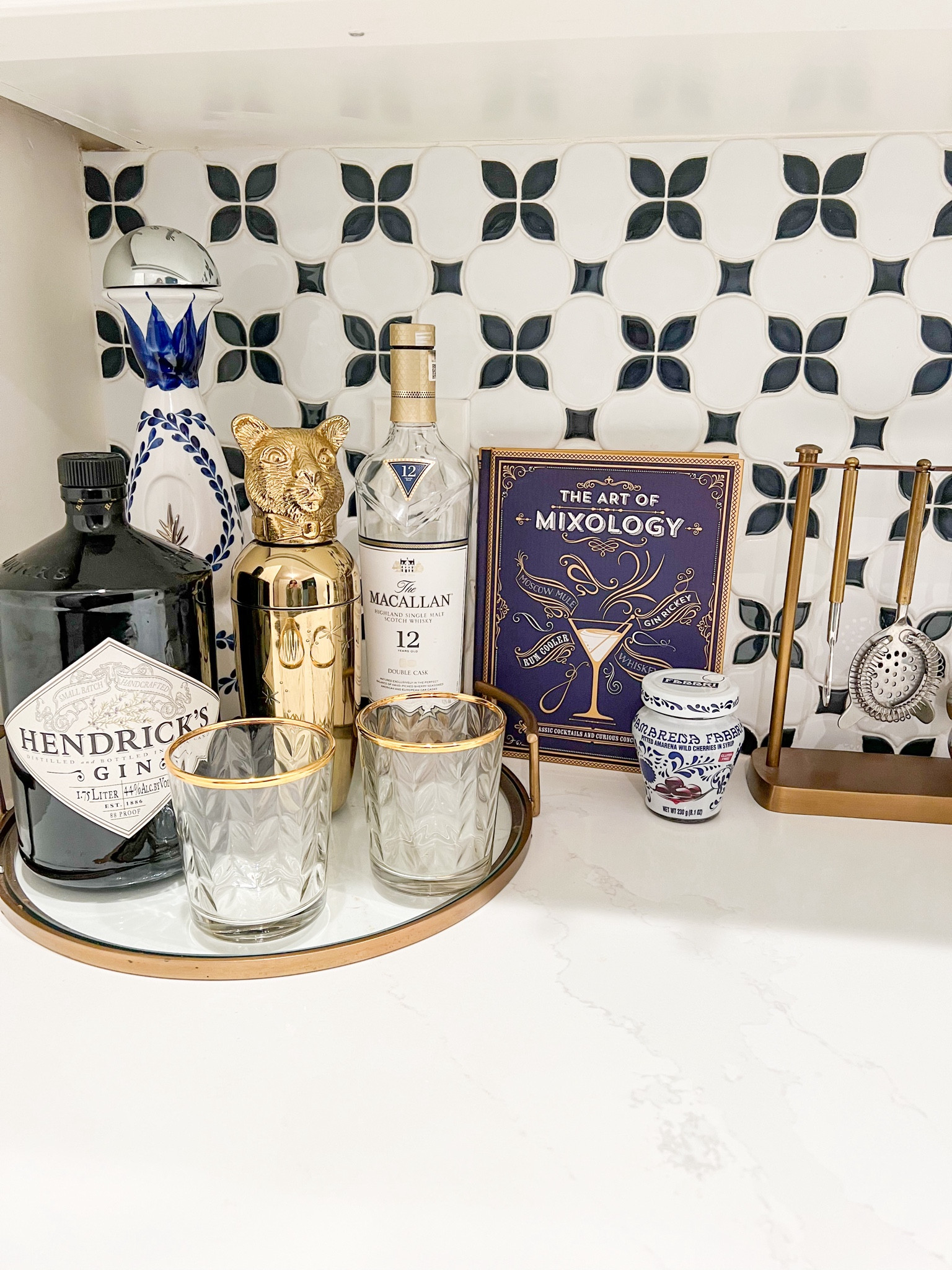 Navy Blue, white, and Brass Bar Area

#LTKfindsunder50 #LTKhome