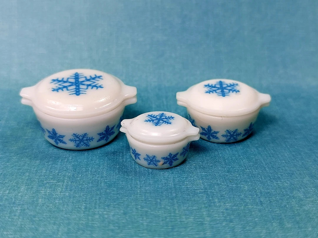 Pyrex Inspired Snowflake Bakeware This is a 1:12 Scale - Etsy | Etsy (US)