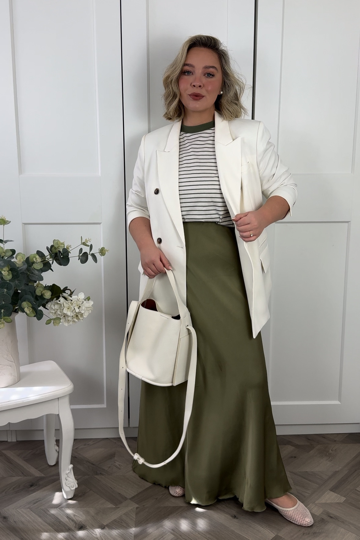 Day 2 of 7 days of spring outfits 🐣

Blazer is petite from next and bag is Jeenaa 

#LTKmidsize #LTKstyletip #LTKSeasonal