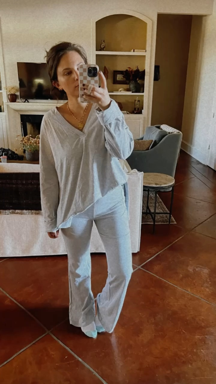 Free people set
Look for less
Found on Amazon Amazon clothes 

#LTKstyletip #LTKfindsunder50 #LTKbump