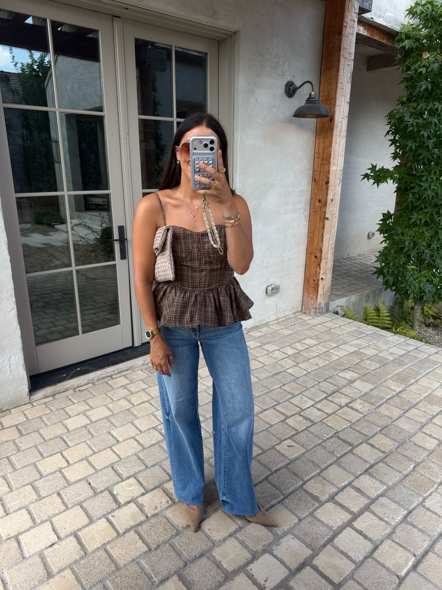 SUCH a flattering top love love love get 40% off with DEDE40⭐️
Top: small 
Bottoms: 27 

Dressupbuttercup.com #dressupbuttercup #dederaad

#LTKootd #LTKmomlife #LTKSeasonal