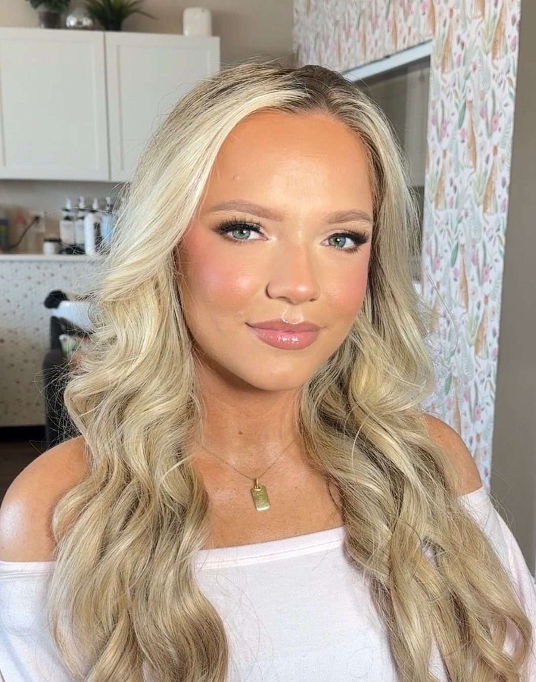 What are staples in my PRO MUA kit? 👇🏼

#LTKWedding #LTKgrwm #LTKBeauty