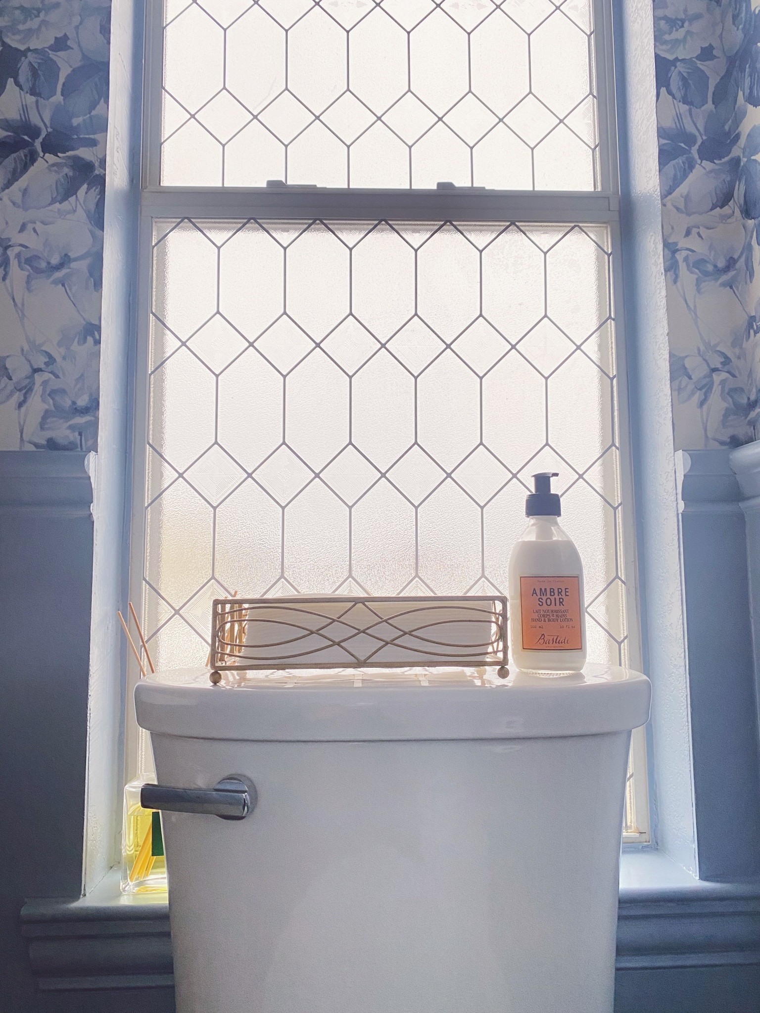 Niche luxury hand lotion, powered bathroom decor, guest towel holder, colorful bathroom, powder room makeover

#LTKunder100 #LTKhome #LTKunder50