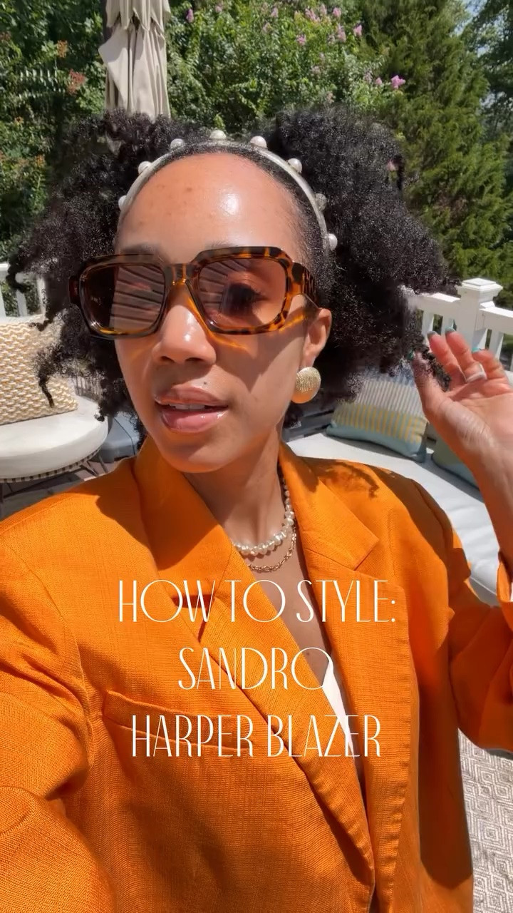 This orange Sandro Harper Blazer is the perfect piece to add to your summer wardrobe🧡

Here’s a quick and easy way to style it with a crop top, wide leg pants, orange shoes and a brown bag🧡

But don’t forget the accessories🥰

You can try this blazer on @renttherunway use code: RTRXCHARRISSE to save on your subscription 🧡

#rtrpartner #orangeblazer #fashioninspo #stylecreator #ootd