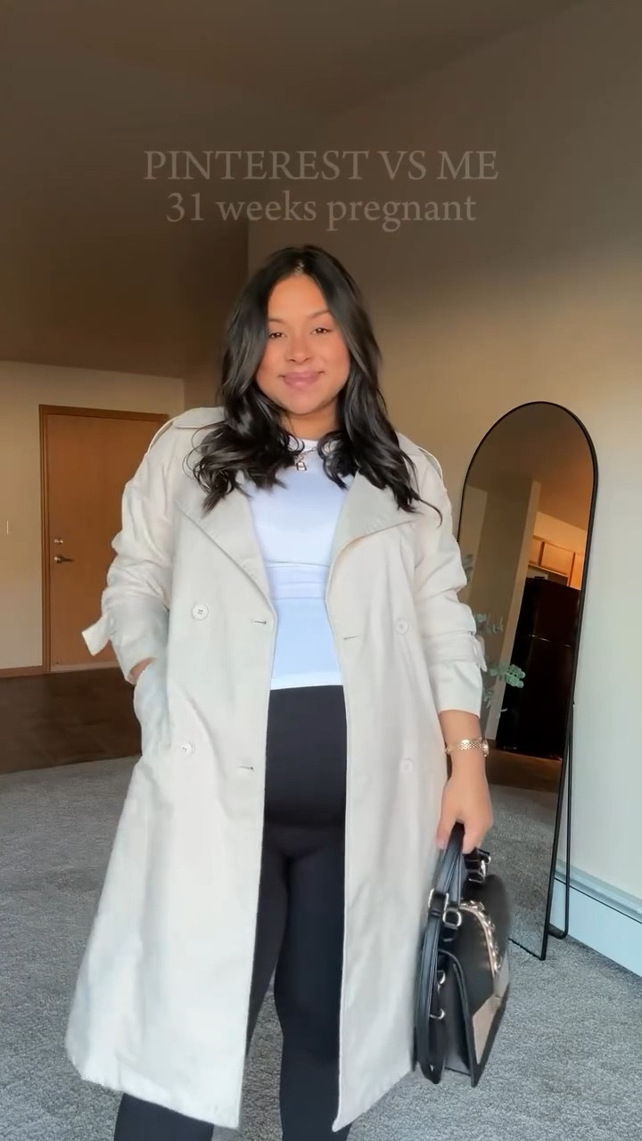 No sabes que ponerte? Busca inspiración en Pinterest girl 🤌🏼 ¿que tal este outfit? sencillo, prendas súper básicas y lindo✔️ #outfitinspiration 
#pregnancyfashion #basicstyle #maternityfashion #outfitsideas
